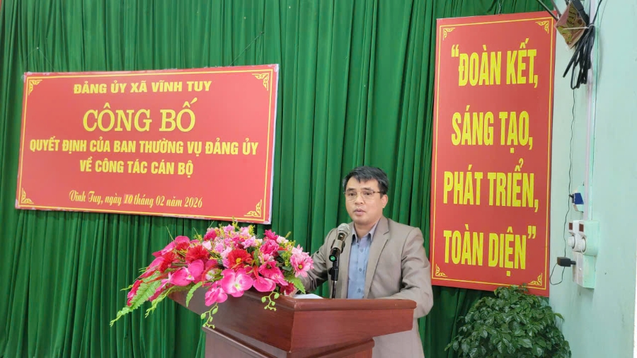 Trao QĐ trường TH & THCS đông thành 33.jpg