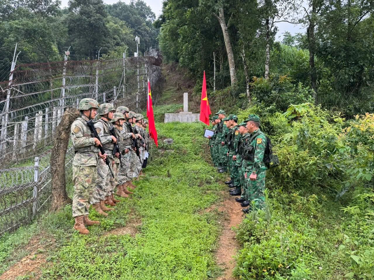 Đồn Biên phòng Nghĩa Thuận tổ chức tuần tra song phương quý II năm 2026