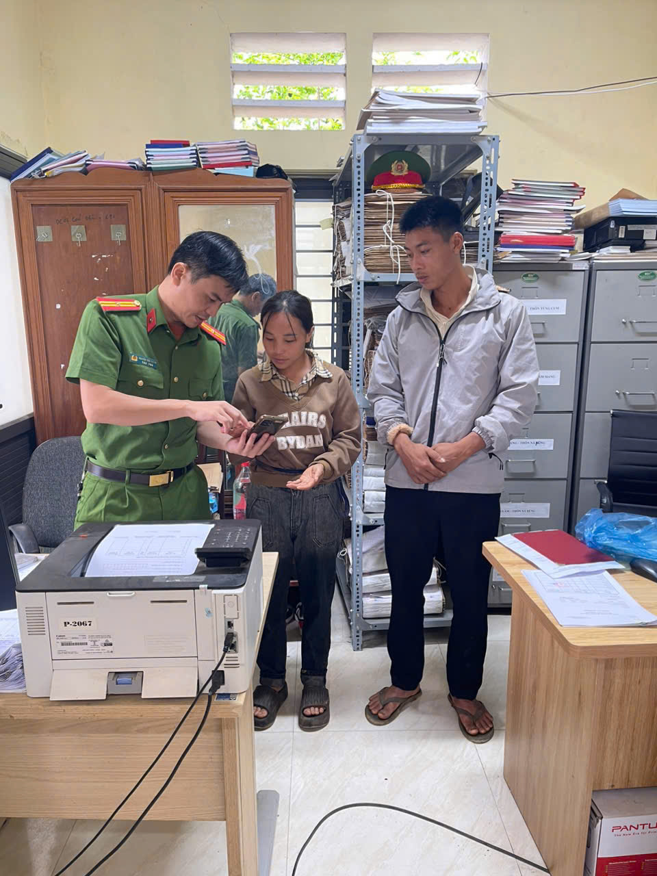  CÔNG AN XÃ XUÂN GIANG: LẤY SỰ HÀI LÒNG CỦA NGƯỜI DÂN LÀM THƯỚC ĐO NHIỆM VỤ