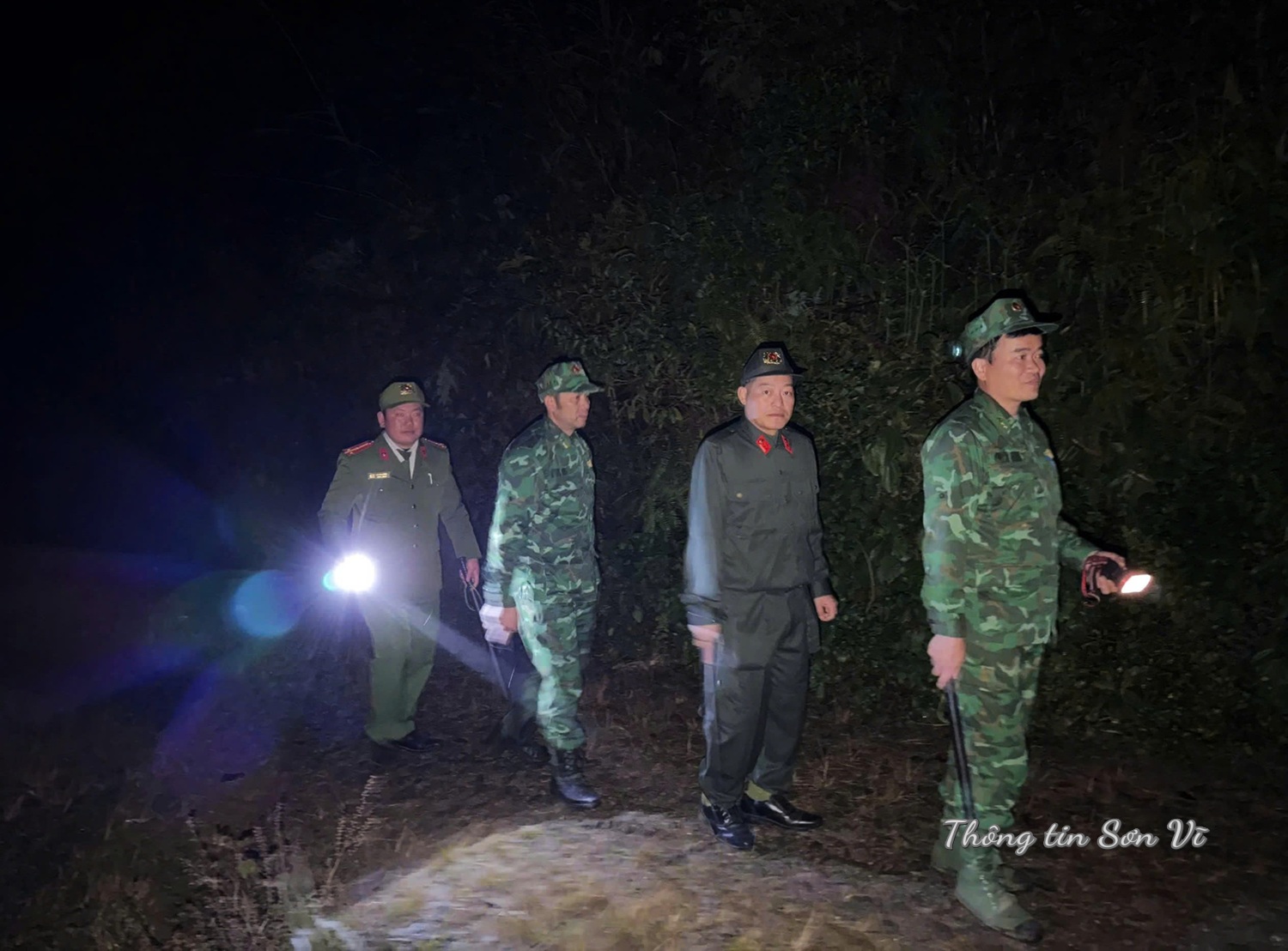 Các lực lượng vũ trang tăng cường tuần tra, giữ bình yên biên giới dịp năm mới