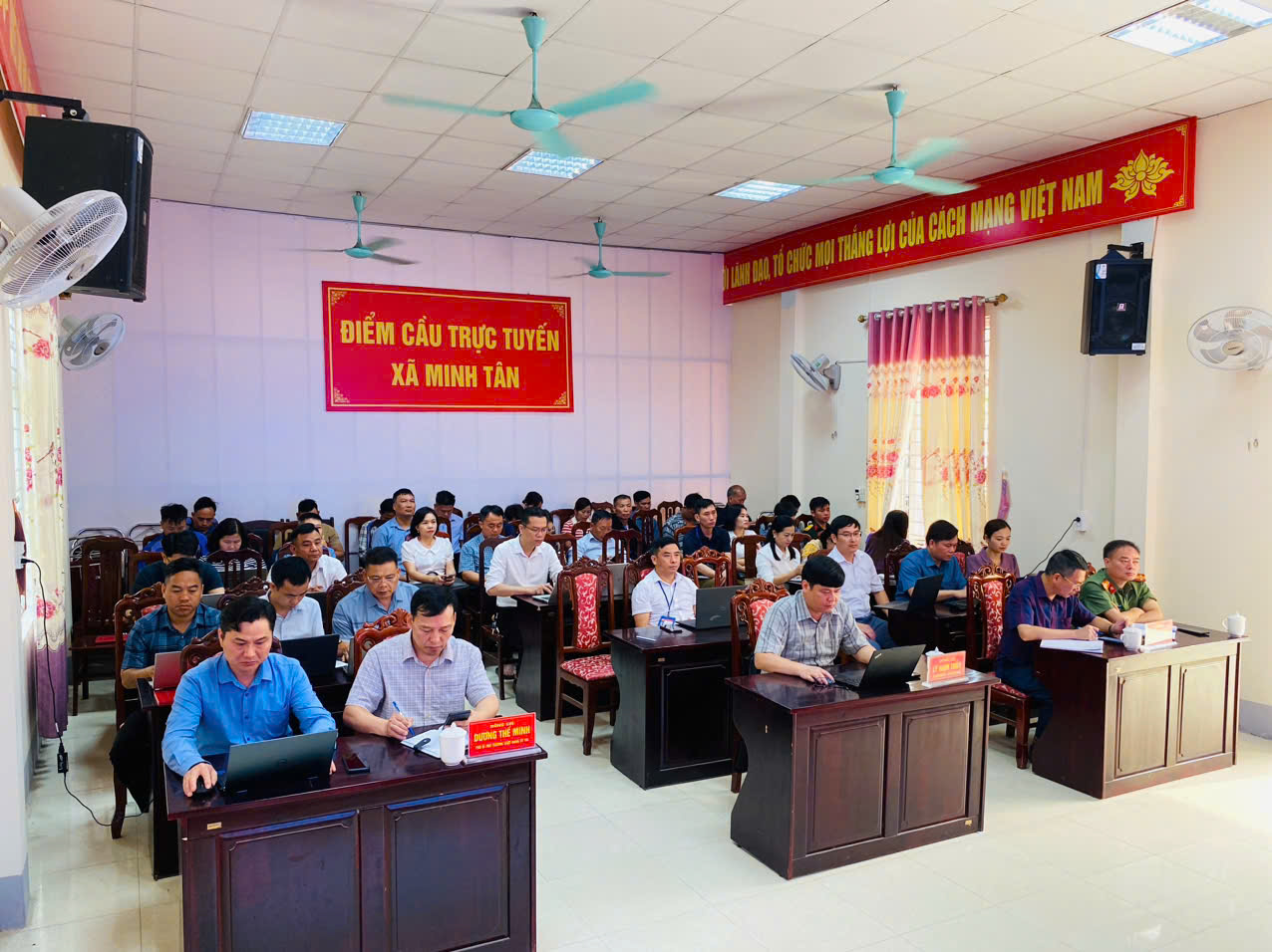 Xã Minh Tân tham dự Hội nghị trực tuyến toàn quốc nghiên cứu, học tập, quán triệt và triển khai thực hiện Nghị quyết Hội nghị lần thứ hai Ban Chấp hành Trung ương Đảng khóa XIV