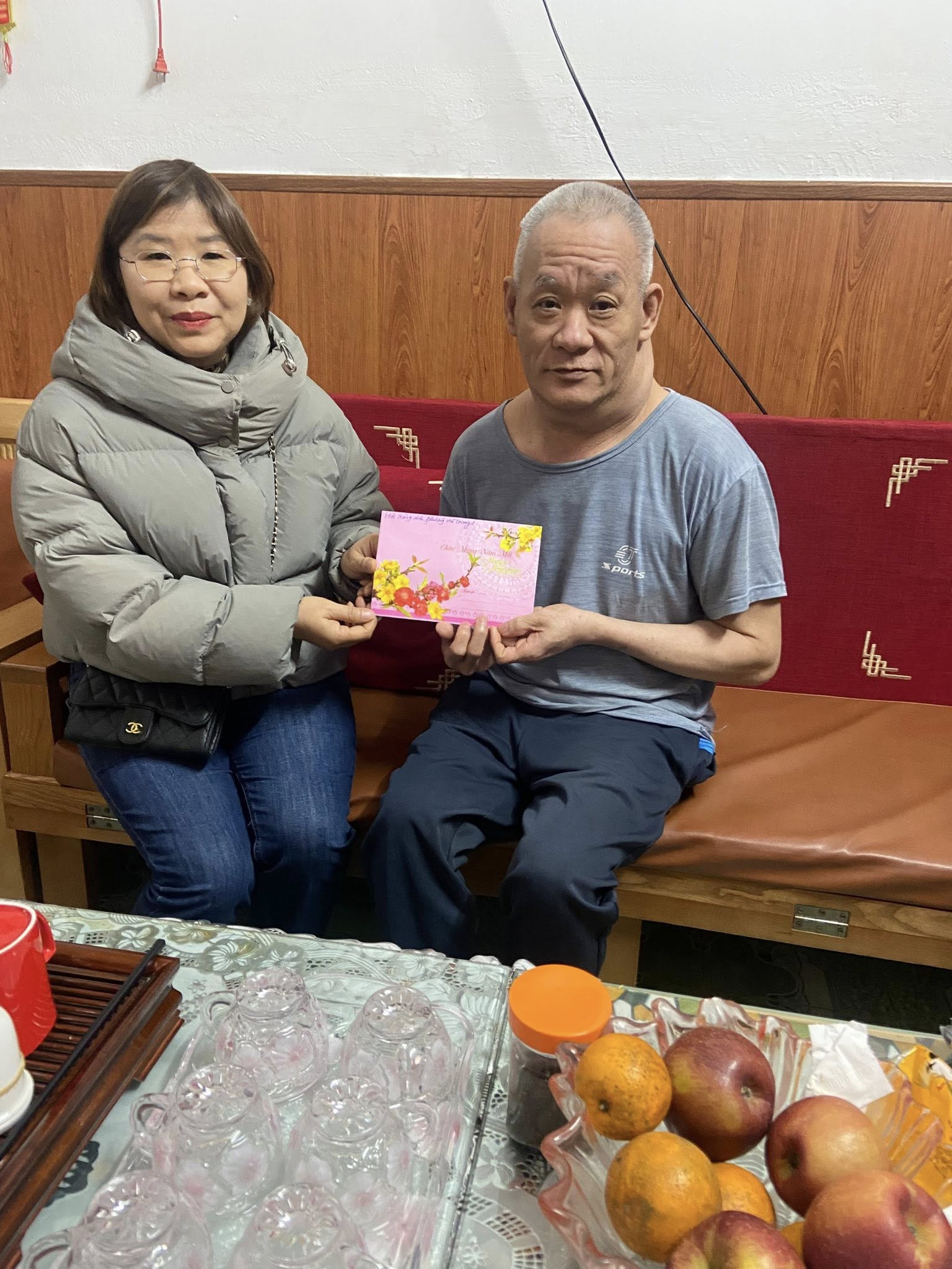 Hội Nông dân phường Hà Giang 2 tặng quà Tết cho gia đình hội viên có hoàn cảnh khó khăn.