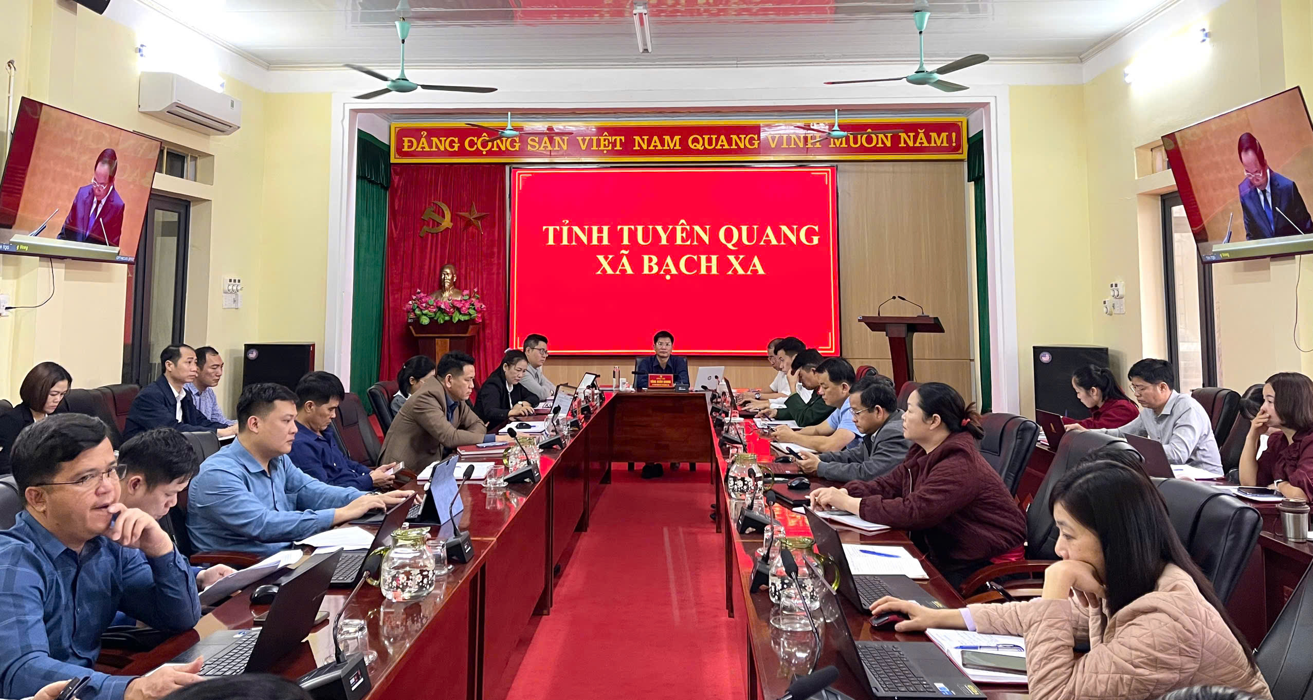 XÃ BẠCH XA DỰ HỘI NGHỊ TOÀN QUỐC QUÁN TRIỆT,  TRIỂN KHAI THỰC HIỆN NGHỊ QUYẾT SỐ 79-NQ/TW VÀ 80-NQ/TW CỦA BỘ CHÍNH TRỊ