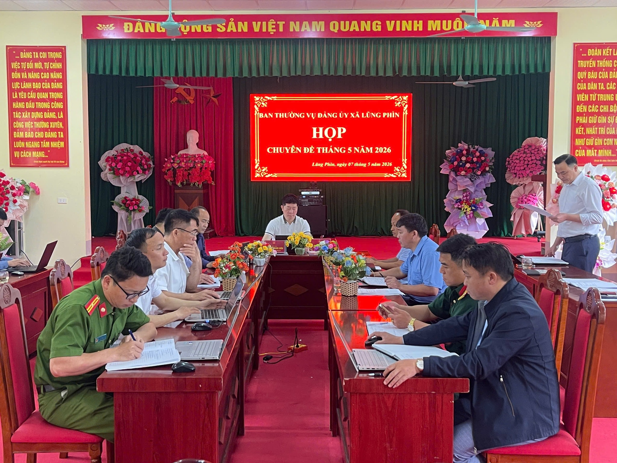 PHIÊN HỌP BAN THƯỜNG VỤ ĐẢNG ỦY CHUYÊN ĐỀ THÁNG 5
