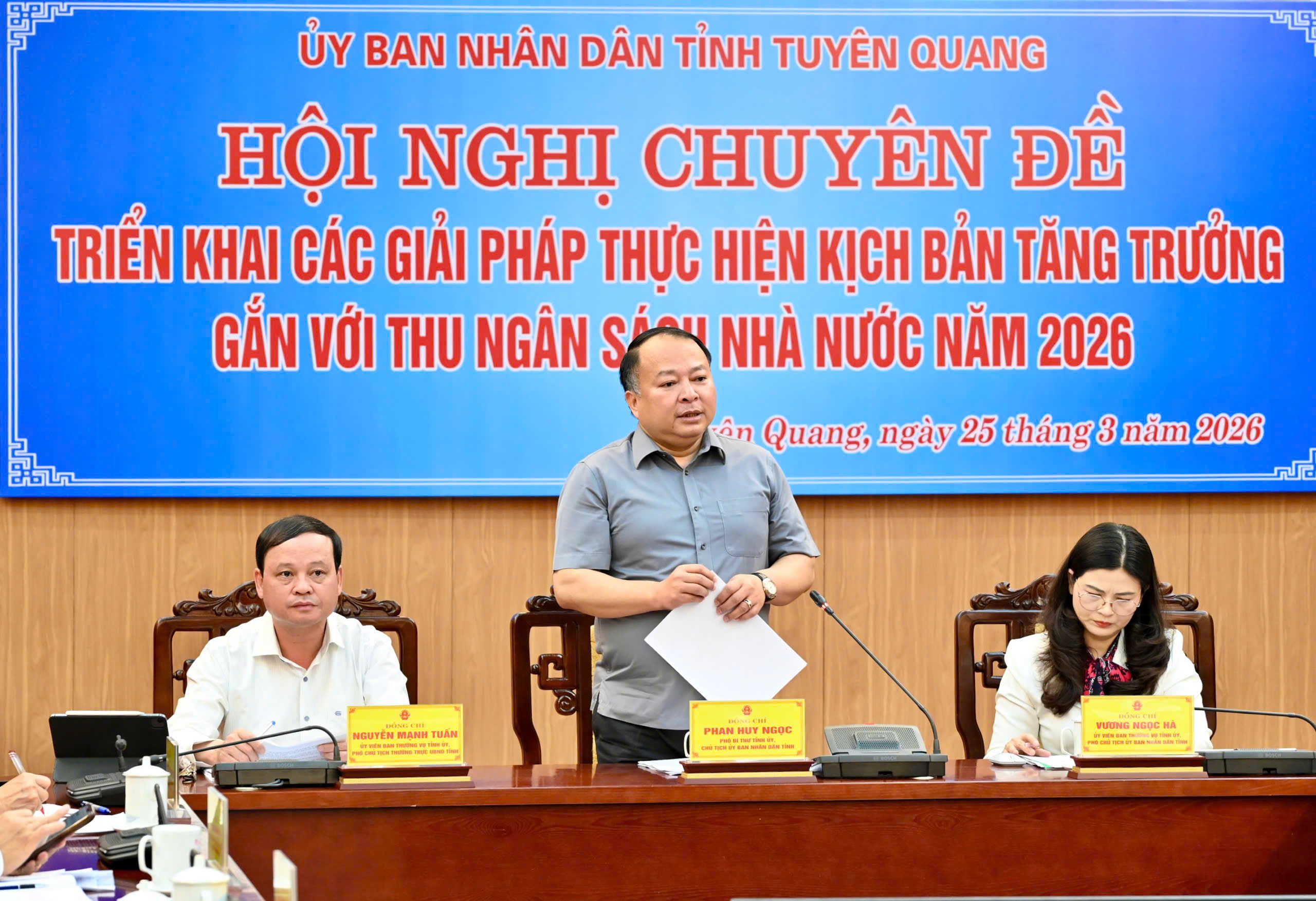 Tháo gỡ điểm nghẽn, khơi thông nguồn lực để thúc đẩy tăng trưởng