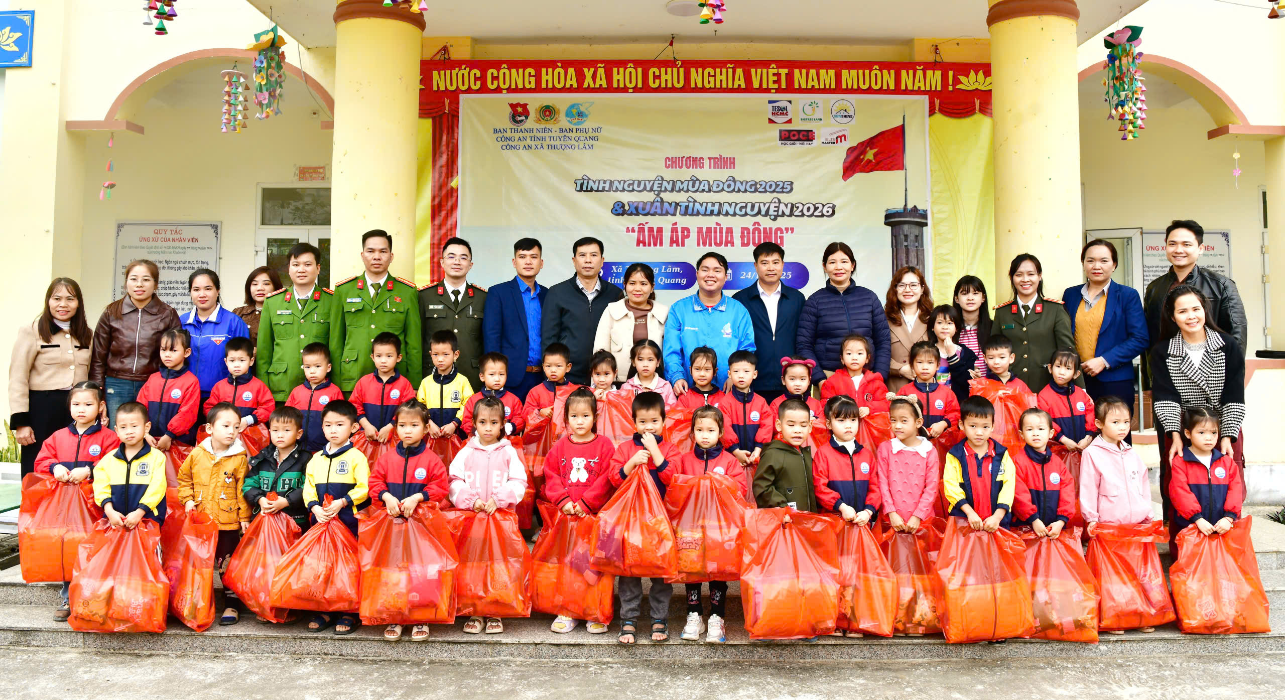 TỔ CHỨC CHƯƠNG TRÌNH TÌNH NGUYỆN MÙA ĐÔNG NĂM 2025 TẠI XÃ THƯỢNG LÂM