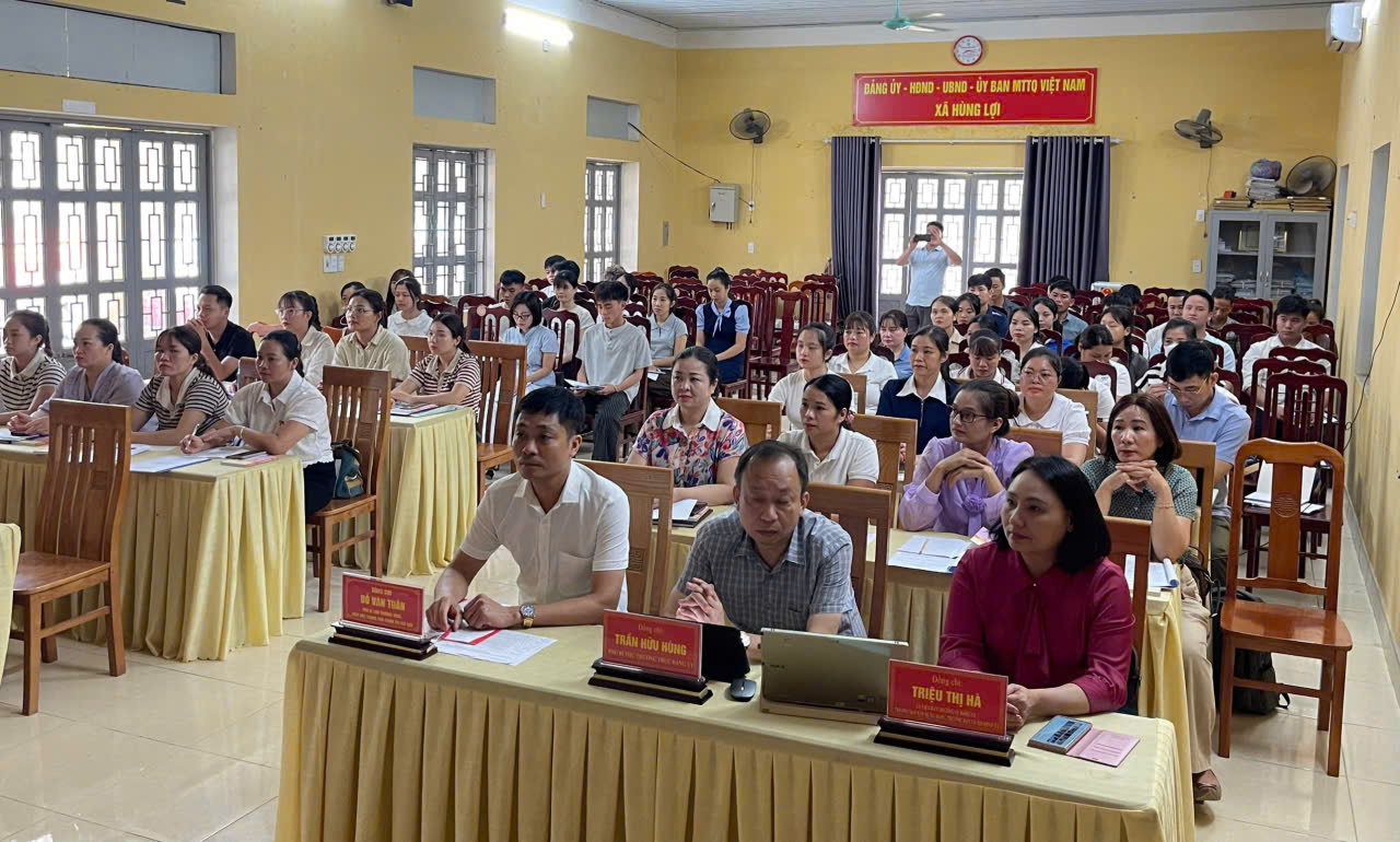 Trung tâm Chính trị Yên Sơn khai giảng lớp bồi dưỡng nhận thức về Đảng khóa 4 năm 2026 tại xã Hùng Lợi