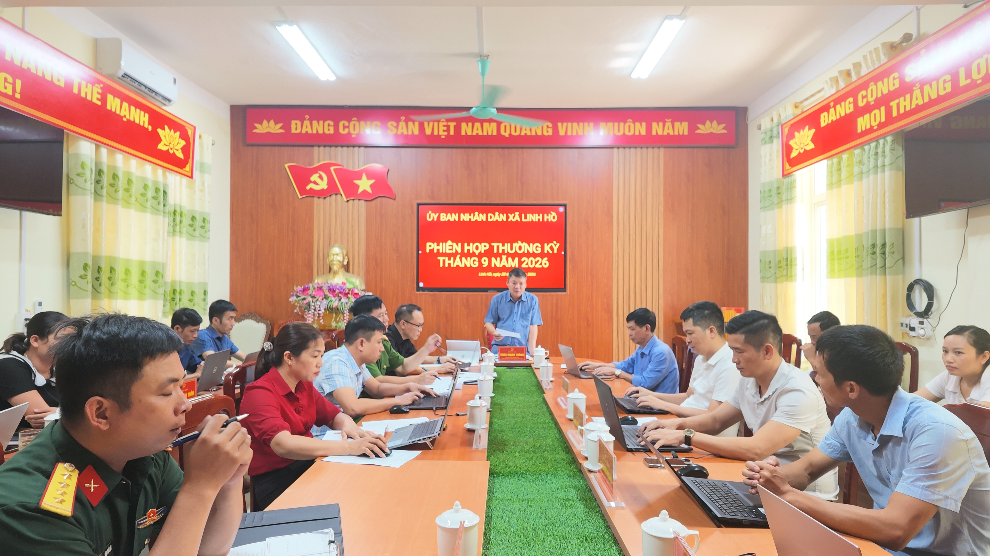 Phi&ecirc;n họp 7.JPG