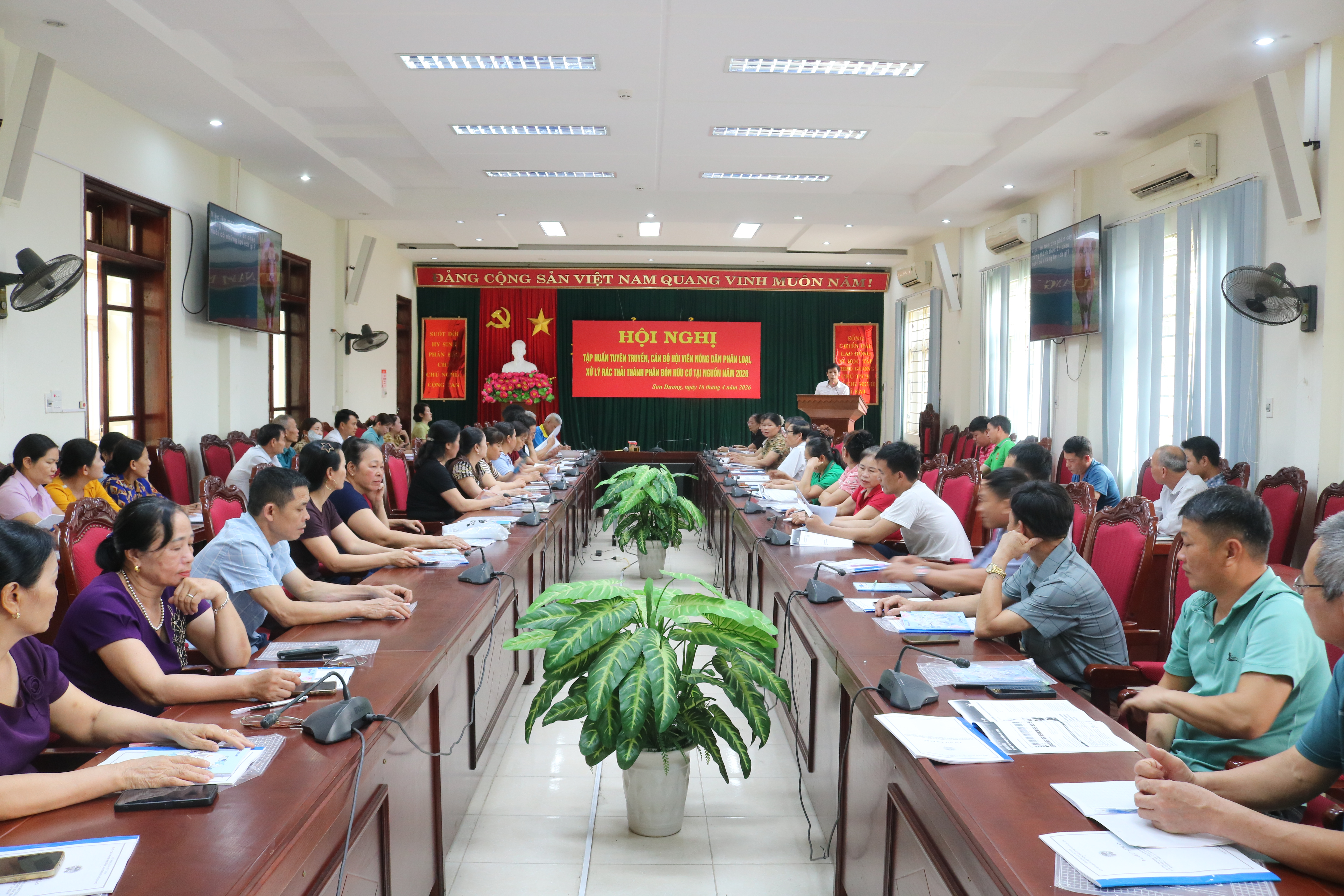 Hội nghị tấp huấn tuyên truyền, cán bộ hội viên nông dân phân loại, xử lý rác thải thành phân bón hữu cơ tại nguồn năm 2026