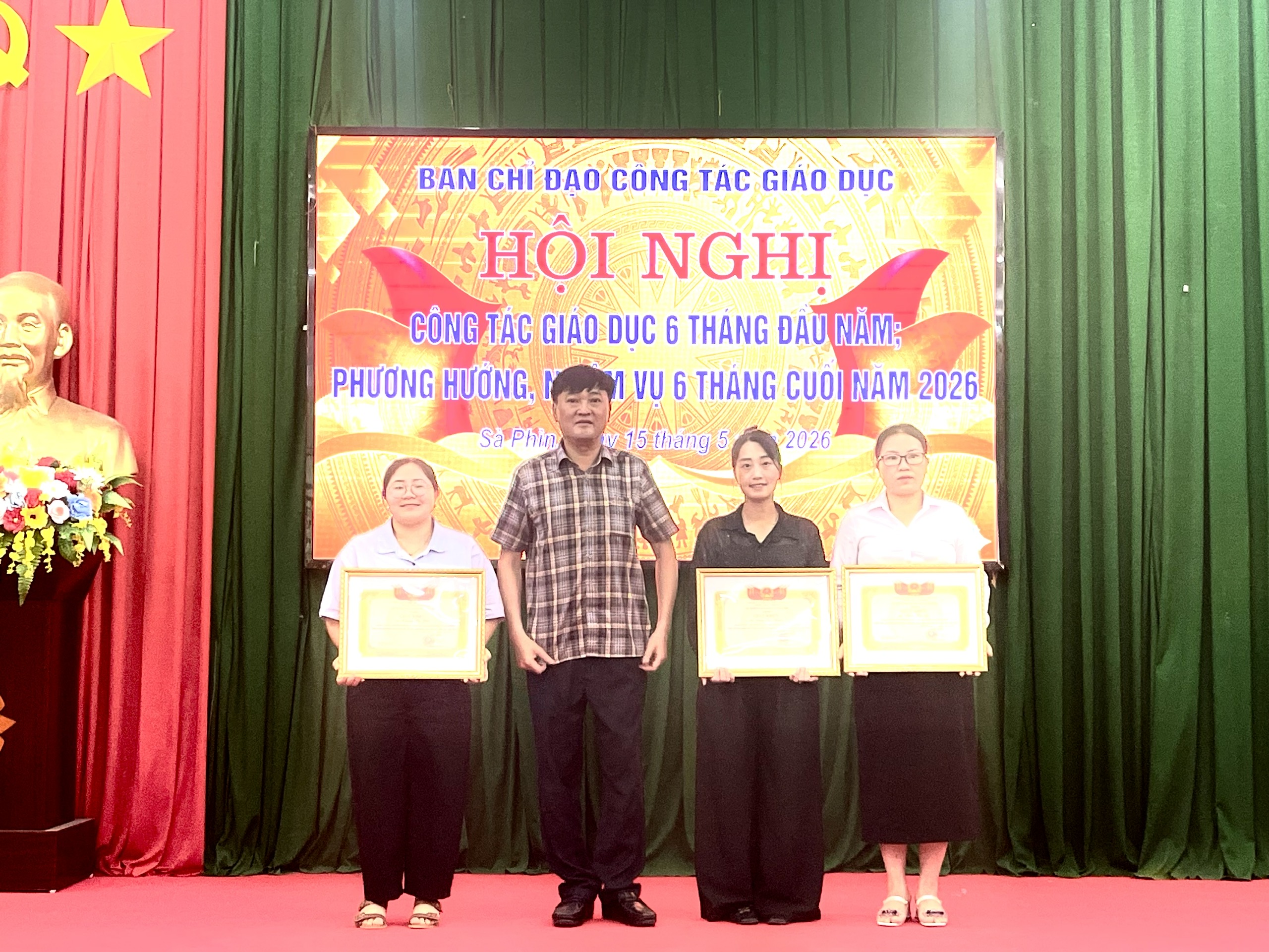 tang co giáo.jpg