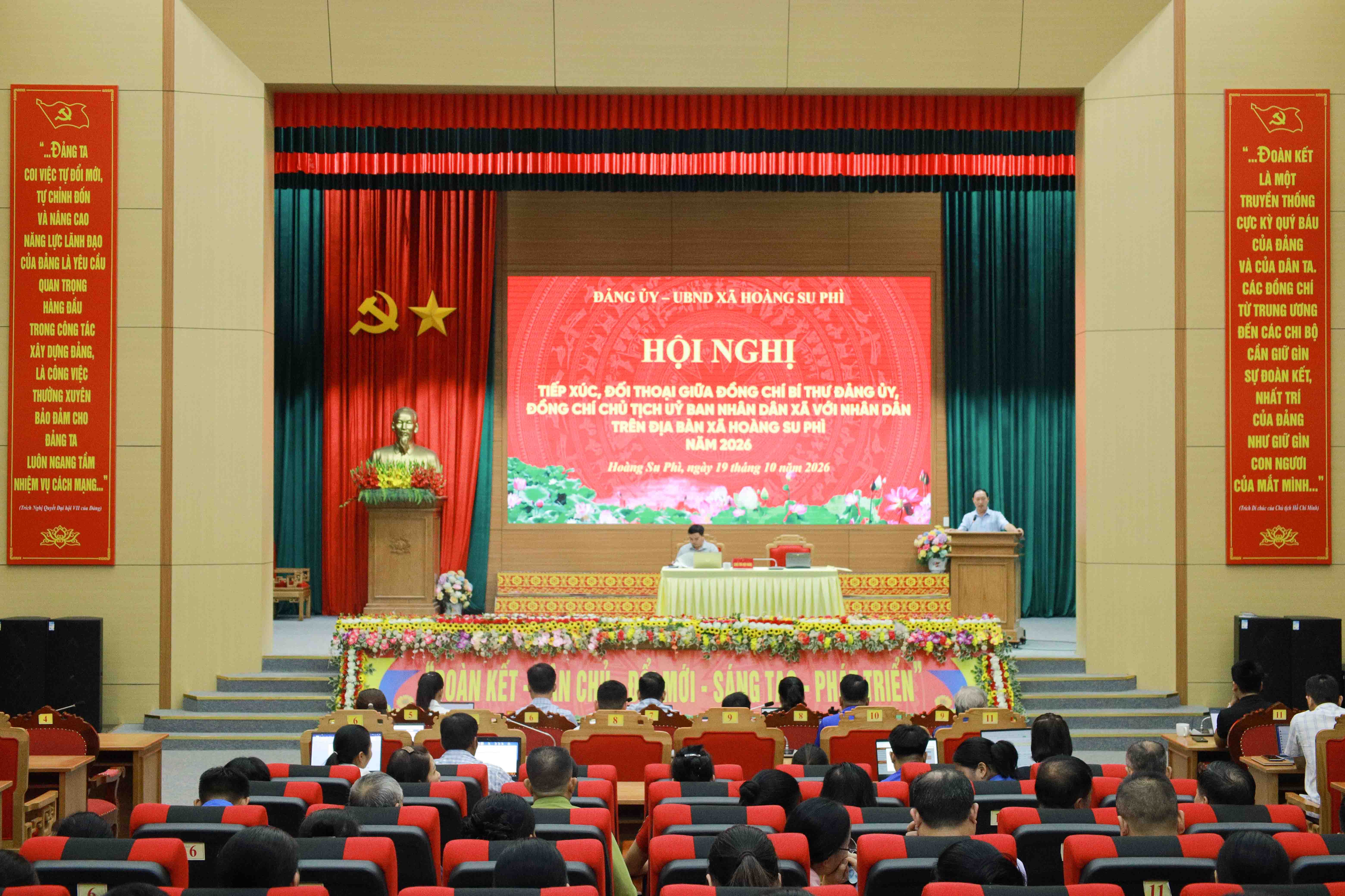 Hội nghị Tiếp xúc, Đối thoại Trực tiếp giữa đồng chí Bí thư Đảng uỷ, đồng chí Chủ tịch UBND xã với nhân dân trên địa bàn xã Hoàng Su Phì