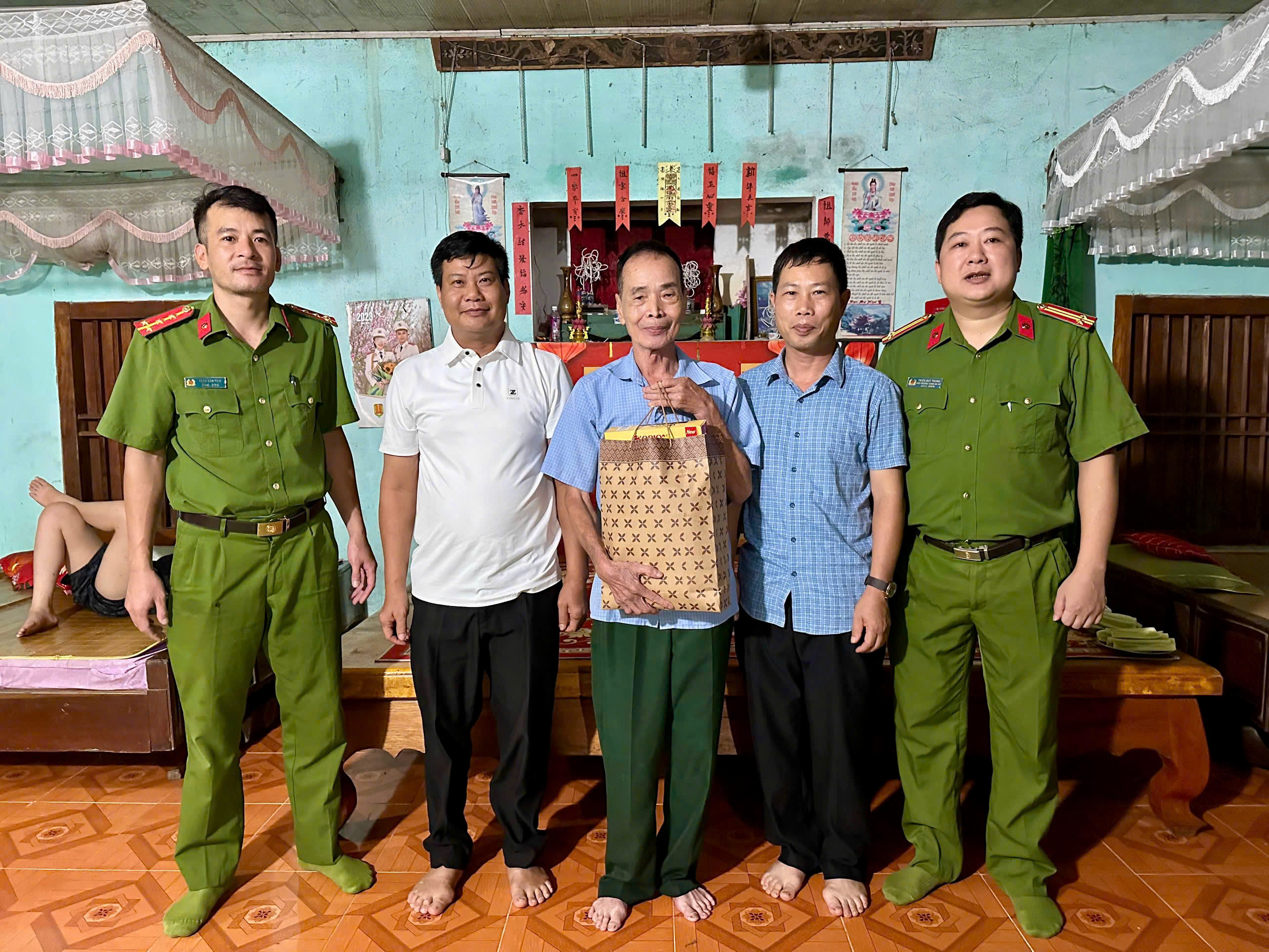 CÔNG AN XÃ BẠCH XA TỔ CHỨC CÁC HOẠT ĐỘNG TRI ÂN NHÂN KỶ NIỆM 79 NĂM NGÀY THƯƠNG BINH - LIỆT SĨ (27/7/1947 - 27/7/2026)