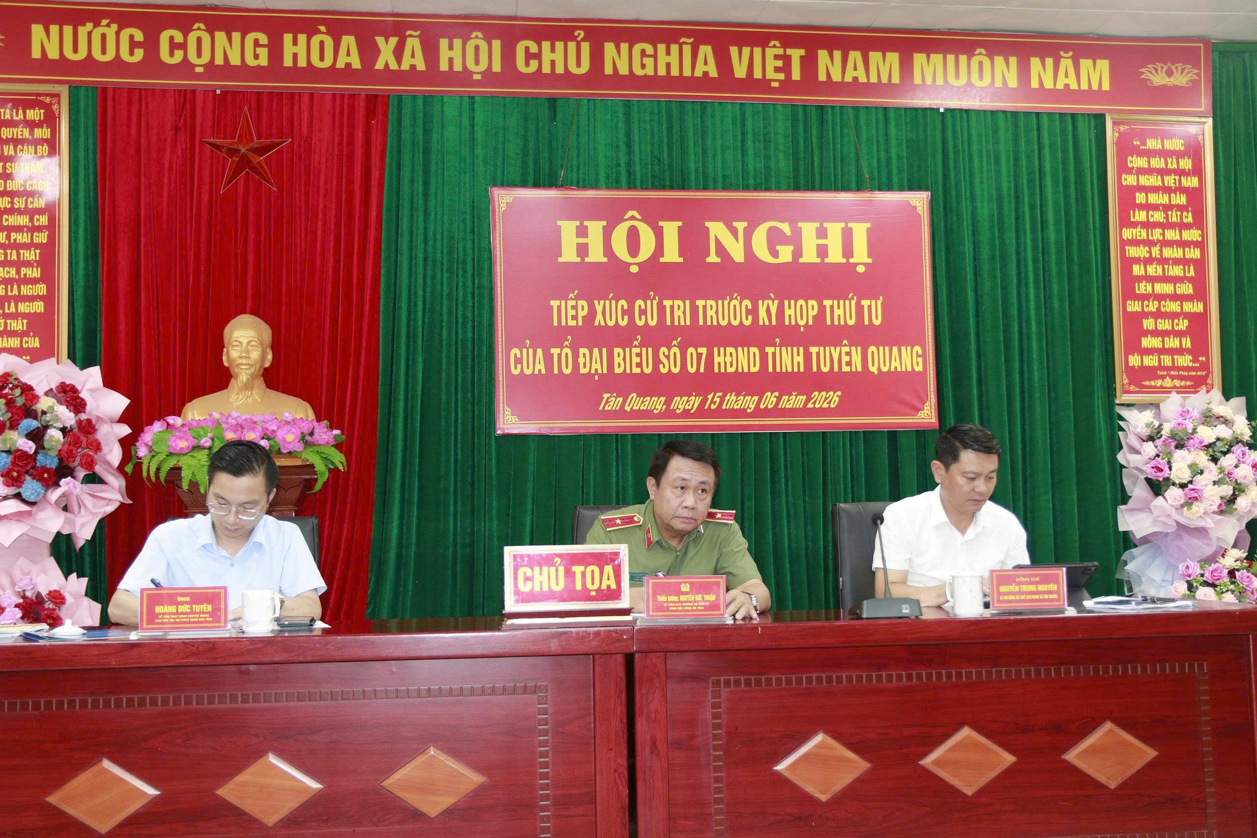 TỔ ĐẠI BIỂU SỐ 07 HĐND TỈNH TUYÊN QUANG TIẾP XÚC CỬ TRI TẠI XÃ TÂN QUANG