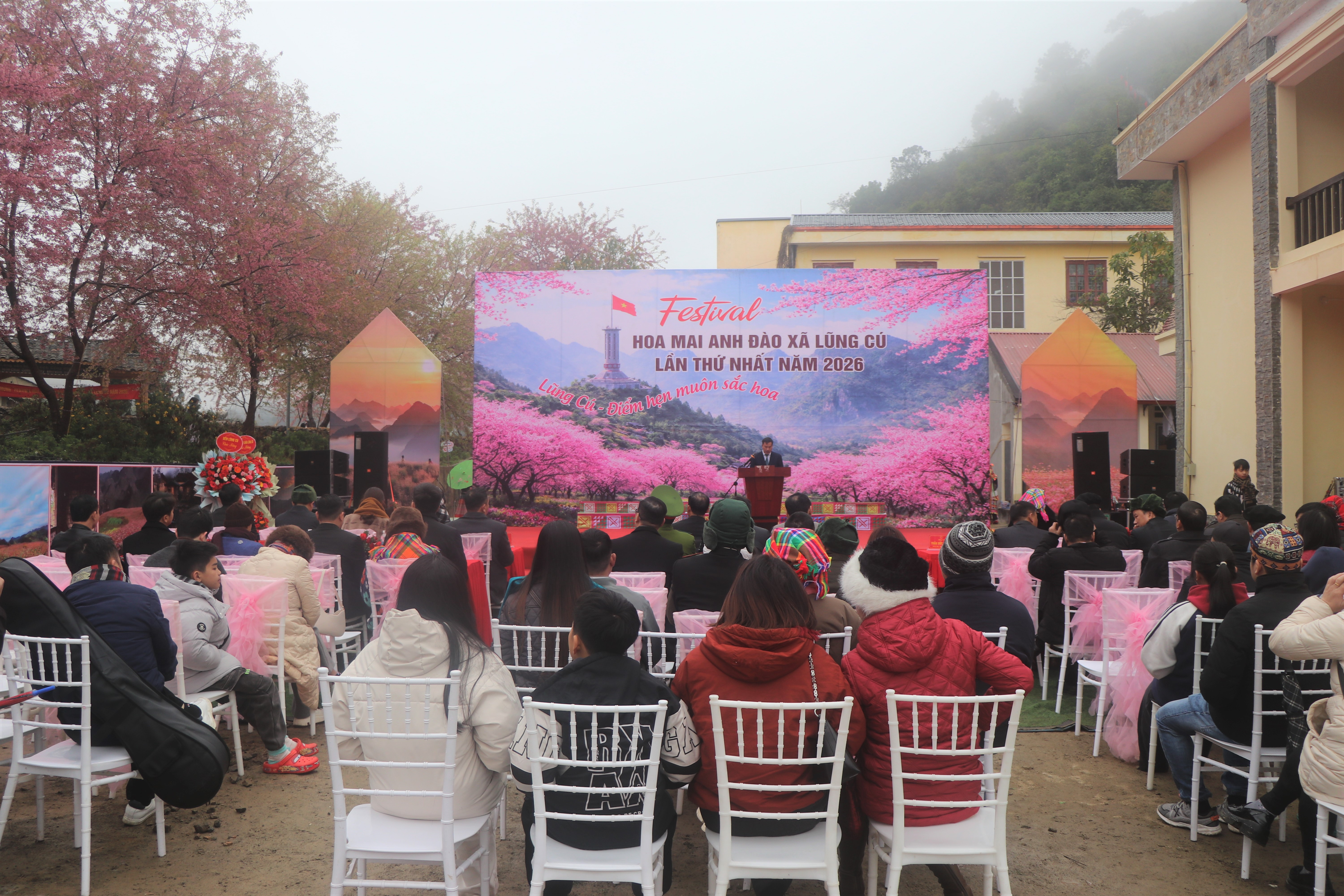 FESTIVAL HOA MAI ANH ĐÀO LẦN THỨ I – SẮC XUÂN RỘN RÀNG NƠI CỰC BẮC TỔ QUỐC