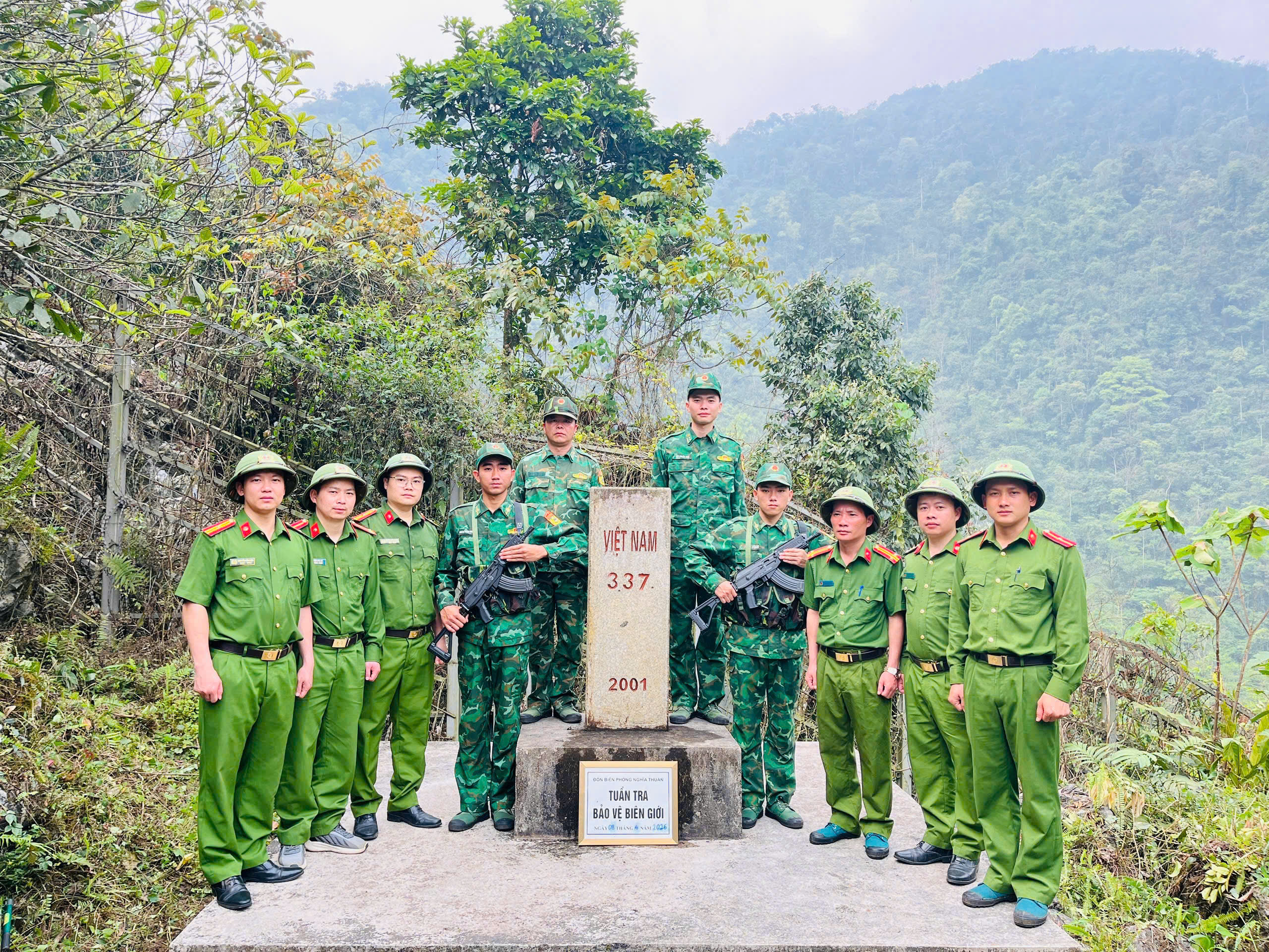 CHI ĐOÀN CÔNG AN XÃ CÁN TỶ TĂNG CƯỜNG PHỐI HỢP TUẦN TRA, BẢO VỆ CHỦ QUYỀN BIÊN GIỚI