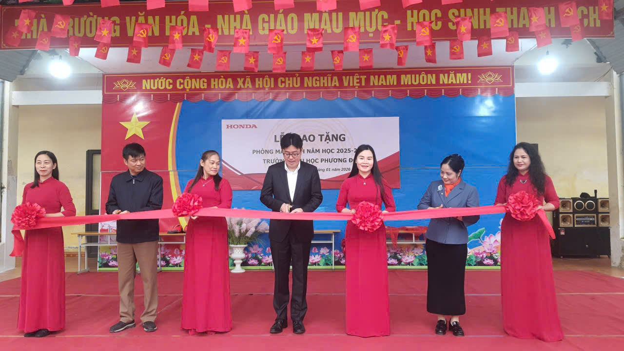 CÔNG TY HONDA VIỆT NAM TRAO TẶNG PHÒNG MÁY TÍNH TẠI TRƯỜNG TIỂU HỌC PHƯƠNG ĐỘ