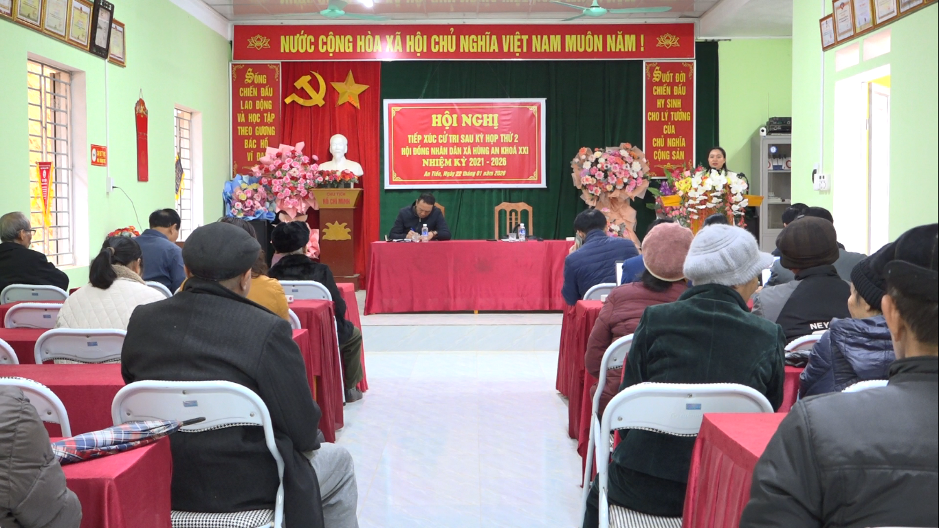 Đại biểu HĐND xã tiếp xúc cử tri sau kỳ họp thứ 2 tại thôn An Tiến