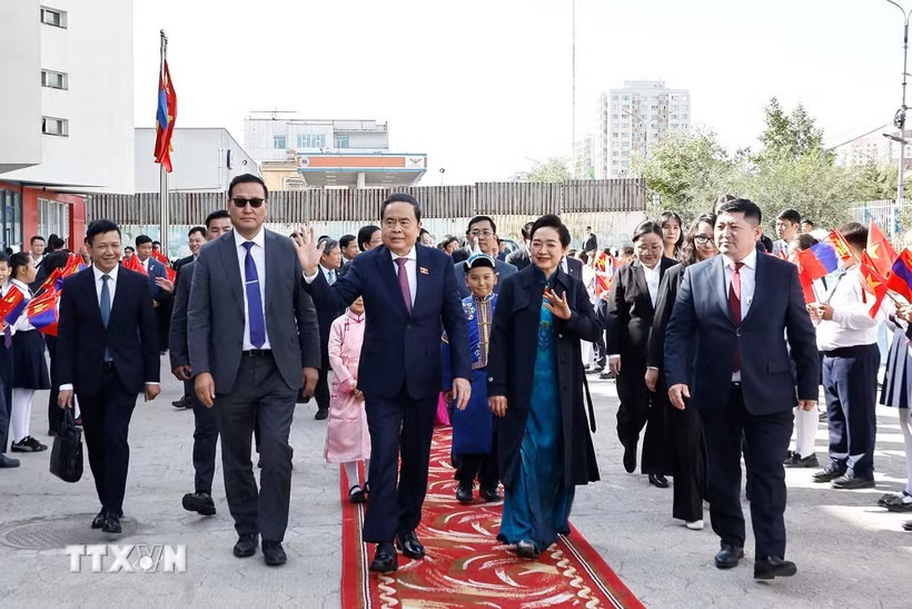 Chủ tịch Quốc hội thăm Trường mang tên Chủ tịch Hồ Chí Minh tại Mông Cổ