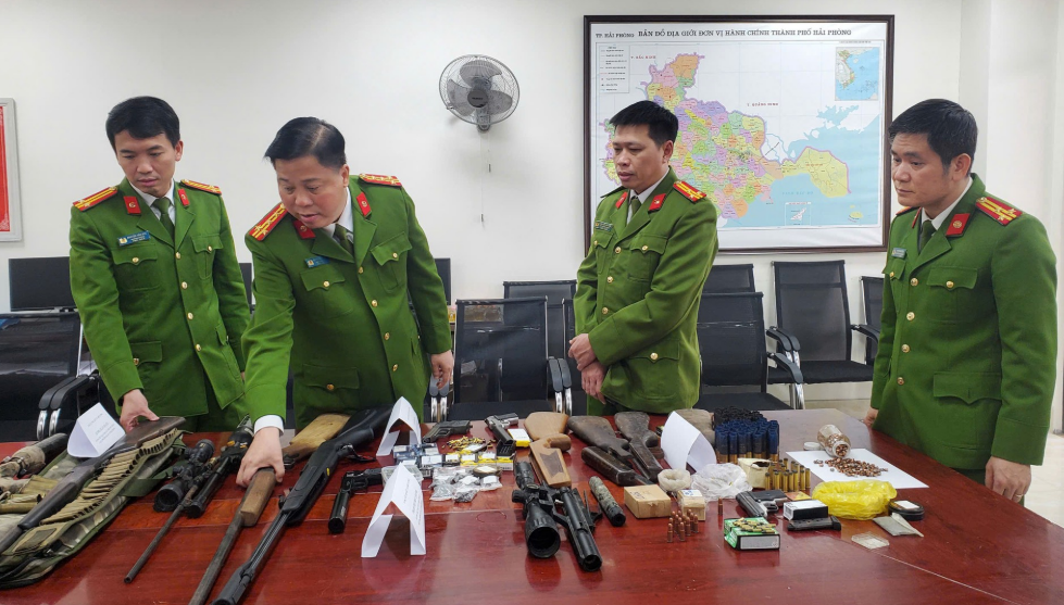 TRIỆT PHÁ THÀNH CÔNG MỘT ĐƯỜNG DÂY CHẾ TẠO, MUA BÁN, TÀNG TRỮ VŨ KHÍ, ĐẠN QUÂN DỤNG QUY MÔ LỚN