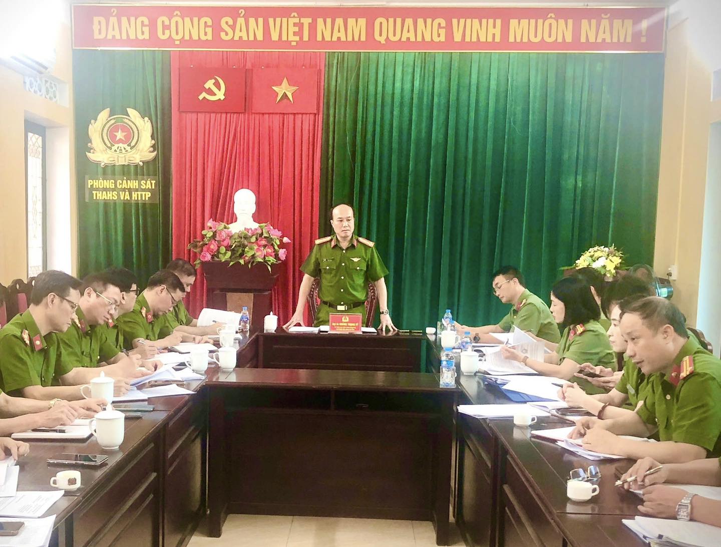 LÃNH ĐẠO CÔNG AN TỈNH LÀM VIỆC VỚI PHÒNG CẢNH SÁT THAHS VÀ HTTP