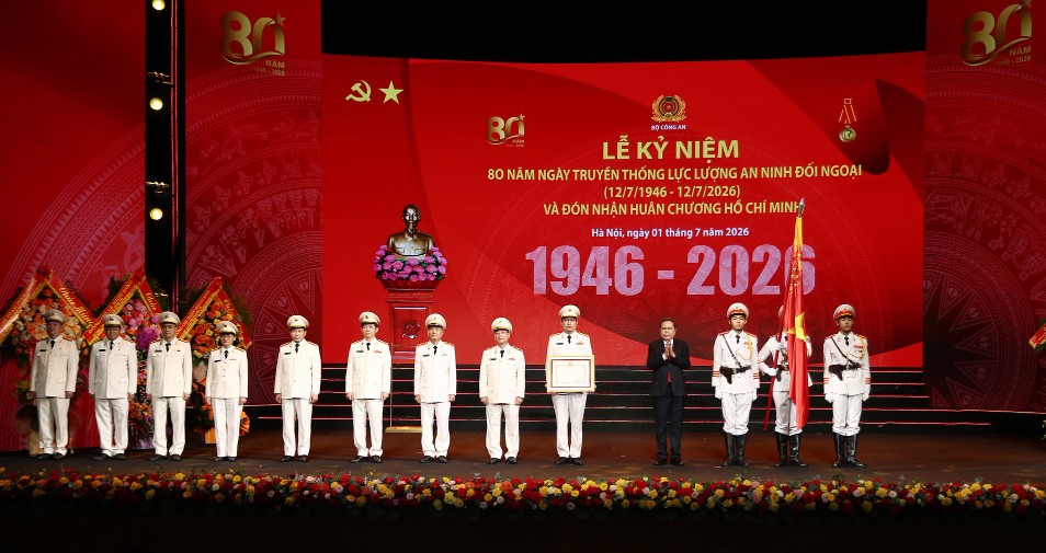 LỰC LƯỢNG AN NINH ĐỐI NGOẠI ĐÓN NHẬN HUÂN CHƯƠNG HỒ CHÍ MINH LẦN THỨ BA