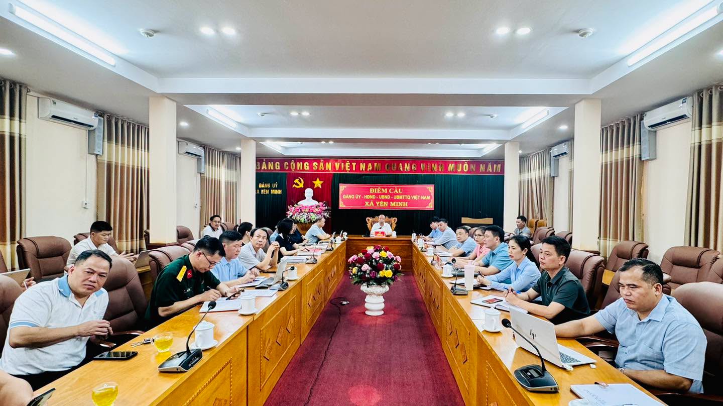 XÃ YÊN MINH THAM DỰ HỘI NGHỊ TRỰC TUYẾN TOÀN QUỐC BỒI DƯỠNG NÂNG CAO NĂNG LỰC, XỬ LÝ TÌNH HUỐNG THỰC TIỄN ĐỐI VỚI ĐỘI NGŨ CÁN BỘ CƠ SỞ