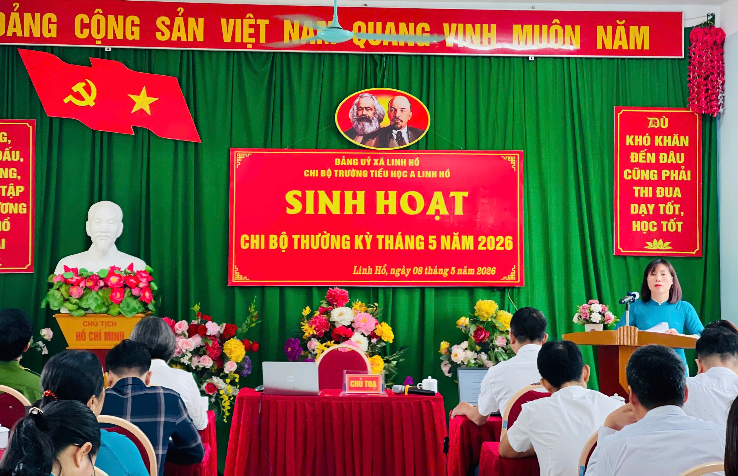 Sinh hoạt 4.jpg