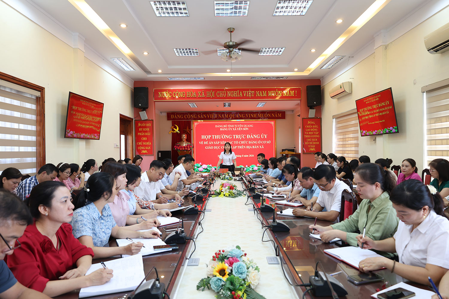 Hội nghị sắp xếp tổ chức đảng ở cơ sở giáo dục công lập trên địa bàn xã