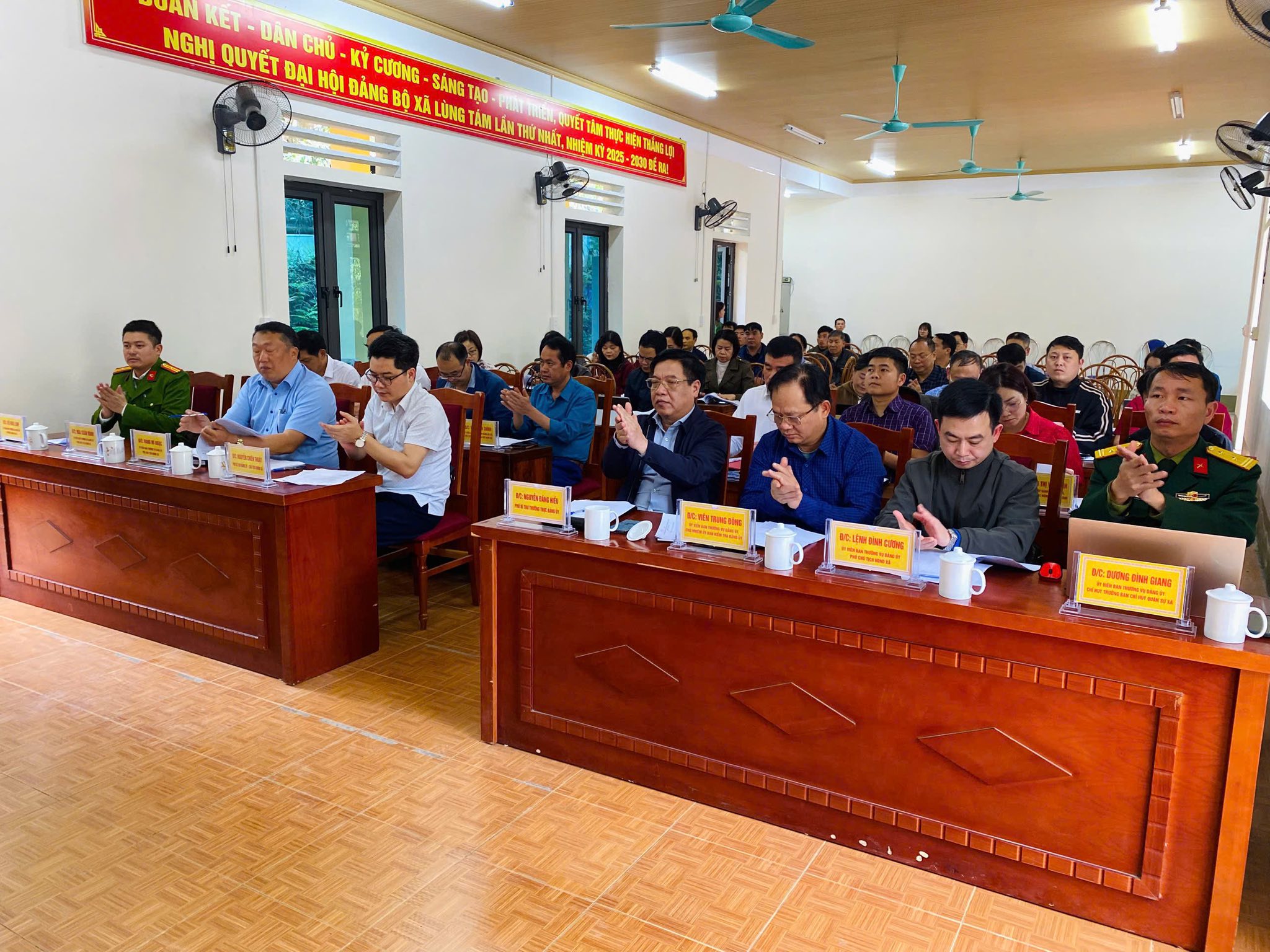 XÃ LÙNG TÁM TỔ CHỨC HỘI NGHỊ CÁN BỘ CHỦ CHỐT THỰC HIỆN QUY TRÌNH RÀ SOÁT, BỔ SUNG QUY HOẠCH CÁN BỘ NHIỆM KỲ 2025–2030; 2026–2031