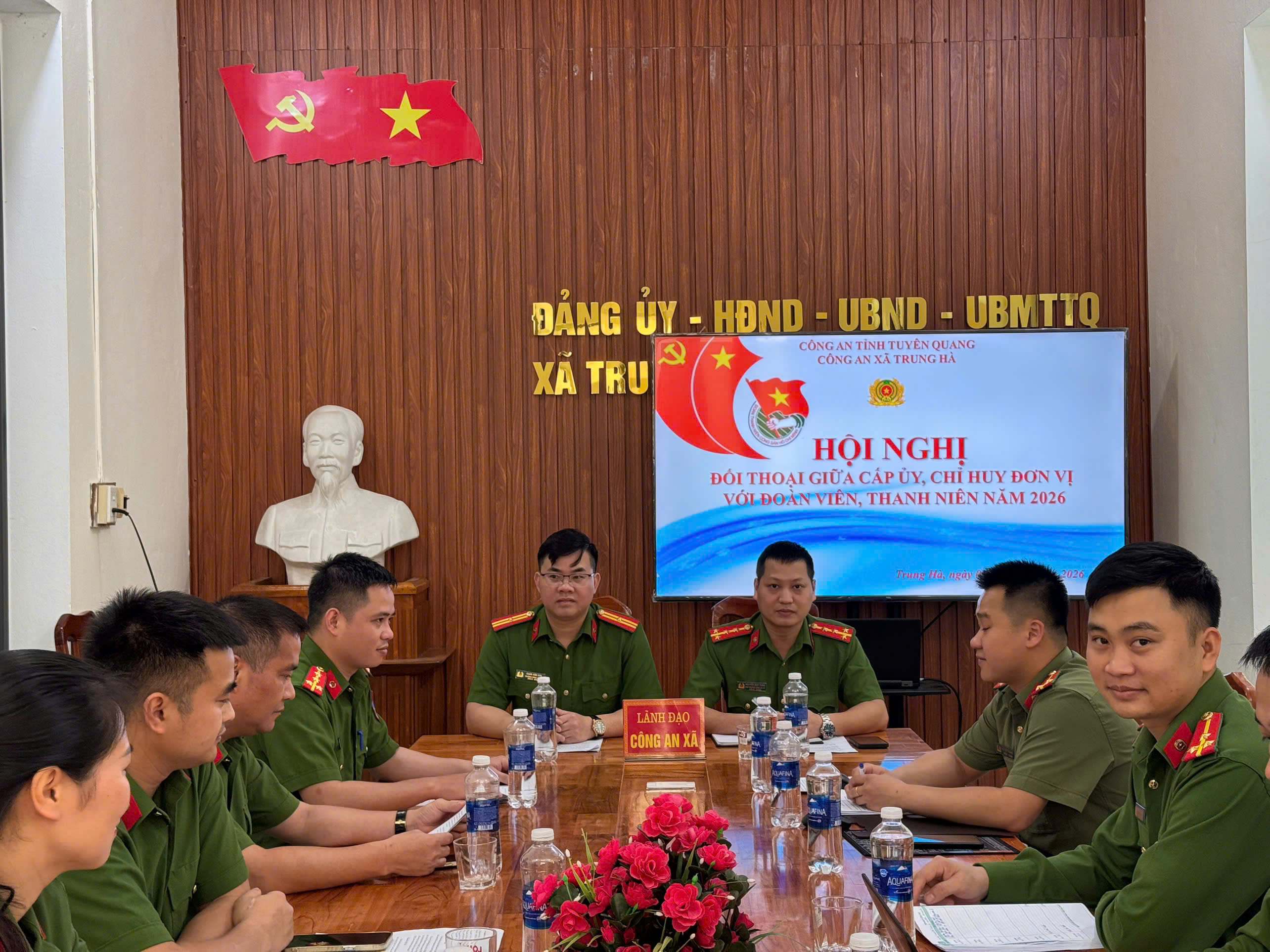 CÔNG AN XÃ TRUNG HÀ TỔ CHỨC ĐỐI THOẠI, TRAO ĐỔI KINH NGHIỆM VỚI ĐOÀN VIÊN, THANH NIÊN NĂM 2026