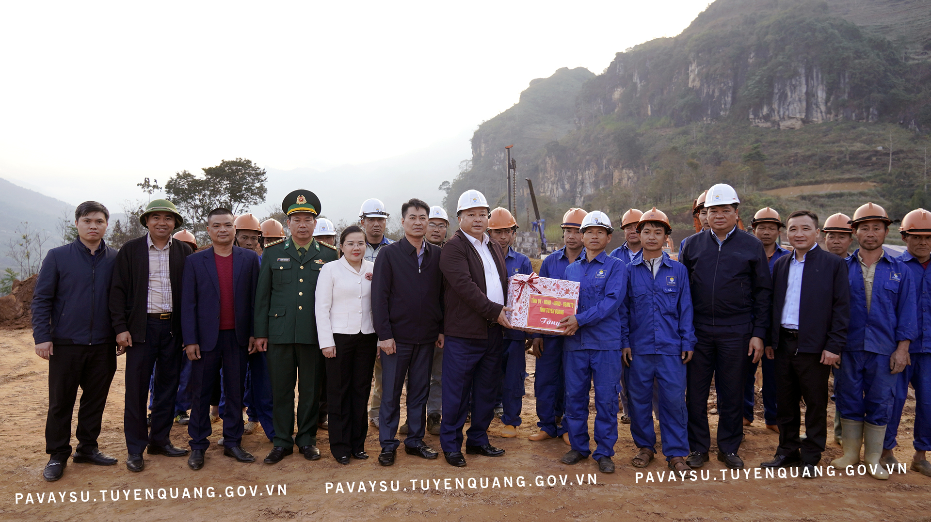 chủ tịch UBND tỉnh phan huy ngọc kiểm tra (7).JPG