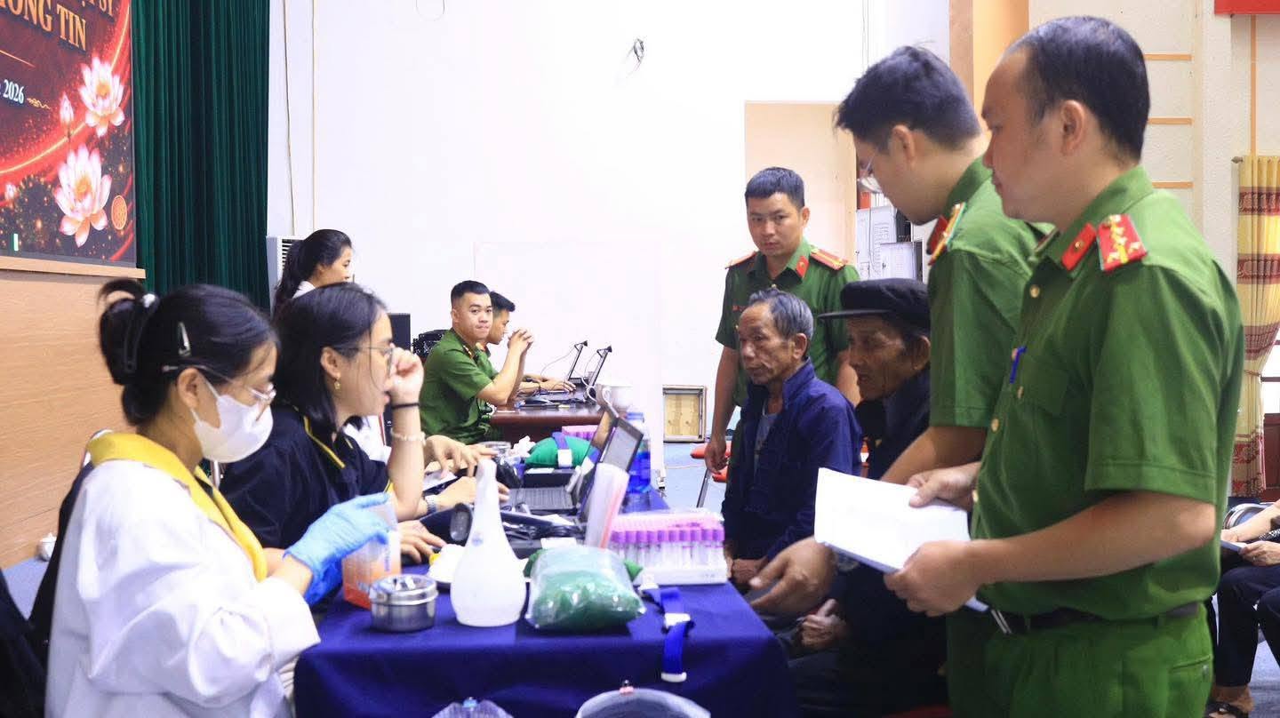Công an xã Quản Bạ đã tổ chức thu nhận mẫu sinh phẩm ADN