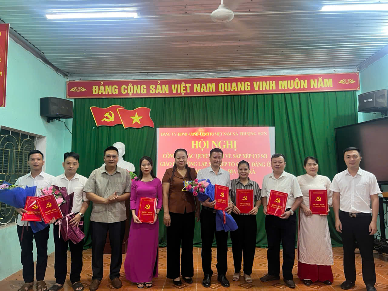 Hội nghị công bố Nghị quyết, Quyết định sắp xếp, tổ chức đảng đối với các cơ sở giáo dục trên địa bàn xã Thượng Sơn