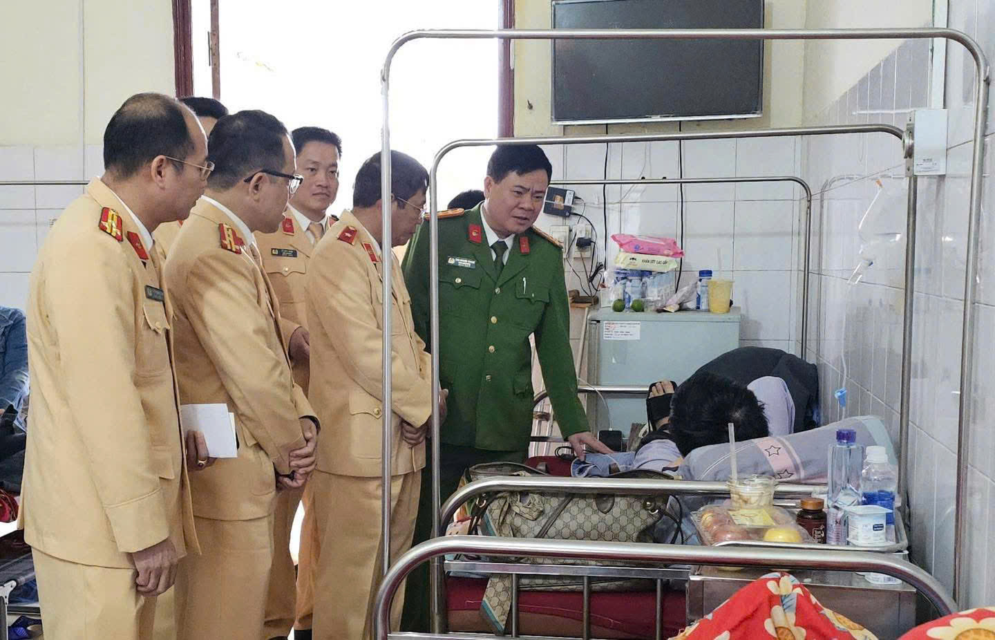 CẢNH BÁO TỪ MỘT VỤ ÁN CHỐNG NGƯỜI THI HÀNH CÔNG VỤ: BÀI HỌC ĐẮT GIÁ CHO MỌI CÔNG DÂN KHI THAM GIA GIAO THÔNG