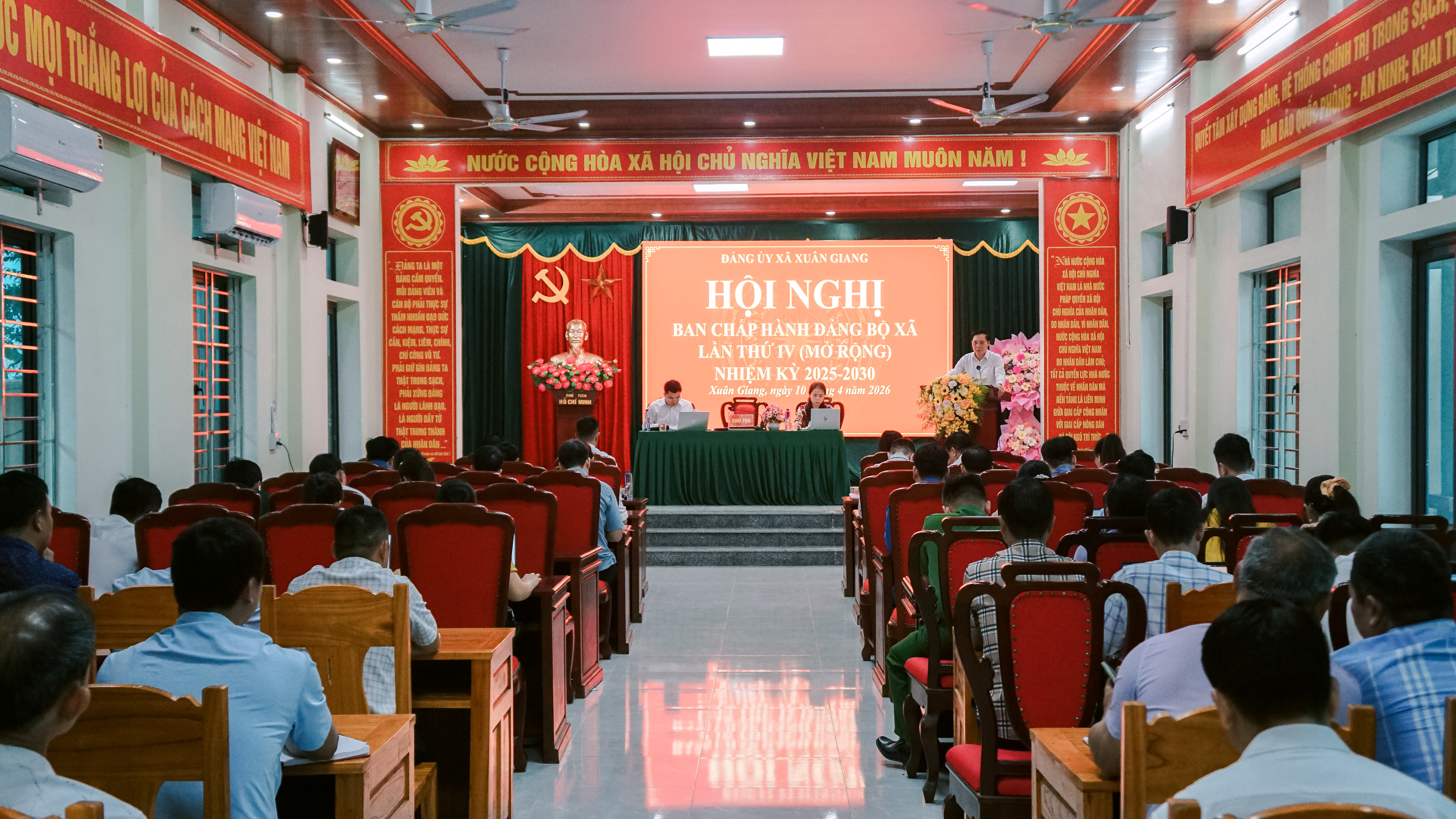 Đồng chí Lê Thị Thanh Trà dự Hội nghị Ban Chấp hành Đảng bộ xã Xuân Giang lần thứ IV