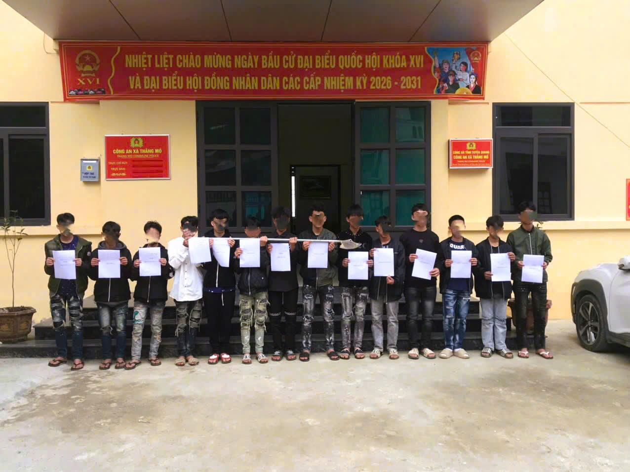 CÔNG AN XÃ THẮNG MỐ KỊP THỜI NGĂN CHẶN NHÓM THANH THIẾU NIÊN MANG HUNG KHÍ