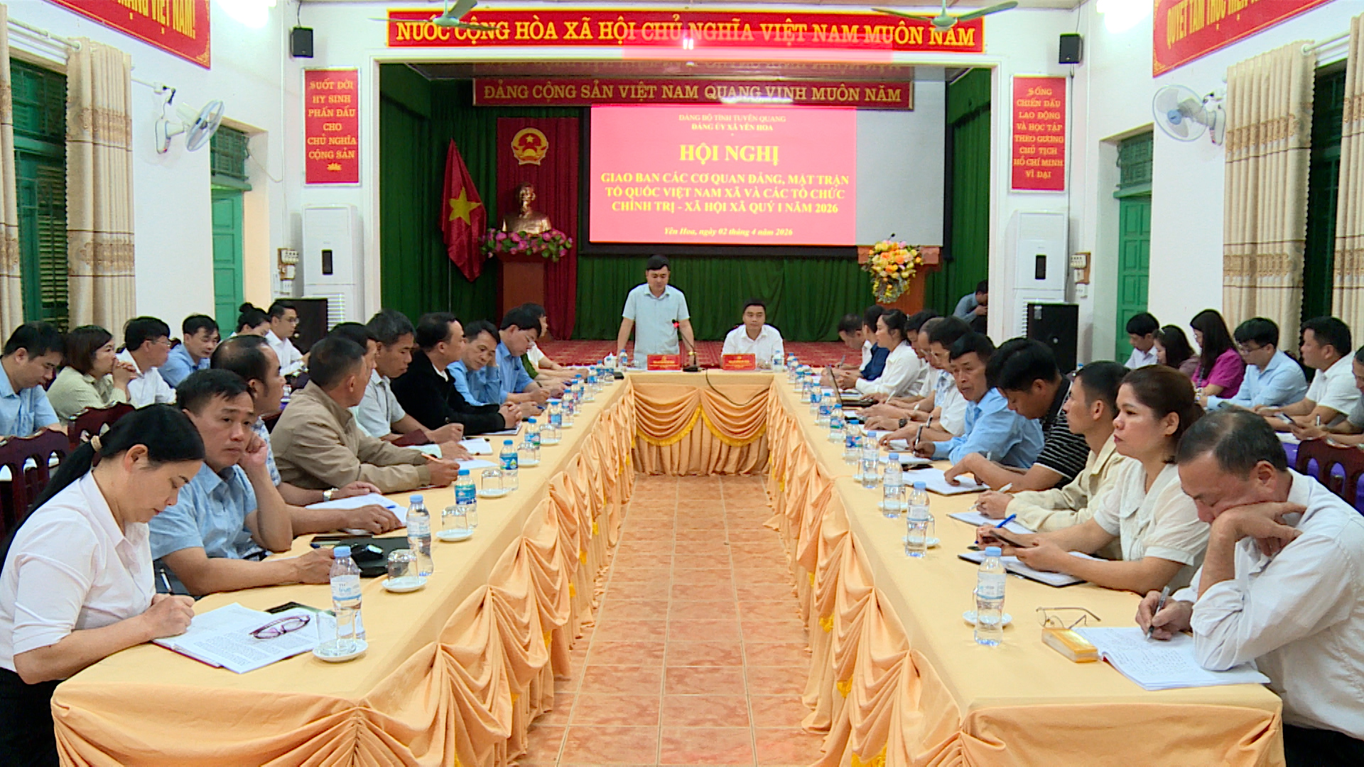 Thường trực Đảng ủy xã Yên Hoa tổ chức Hội nghị giao ban các cơ quan Đảng, Mặt trận Tổ quốc Việt Nam xã và các tổ chức chính trị - xã hội xã quý I/2026