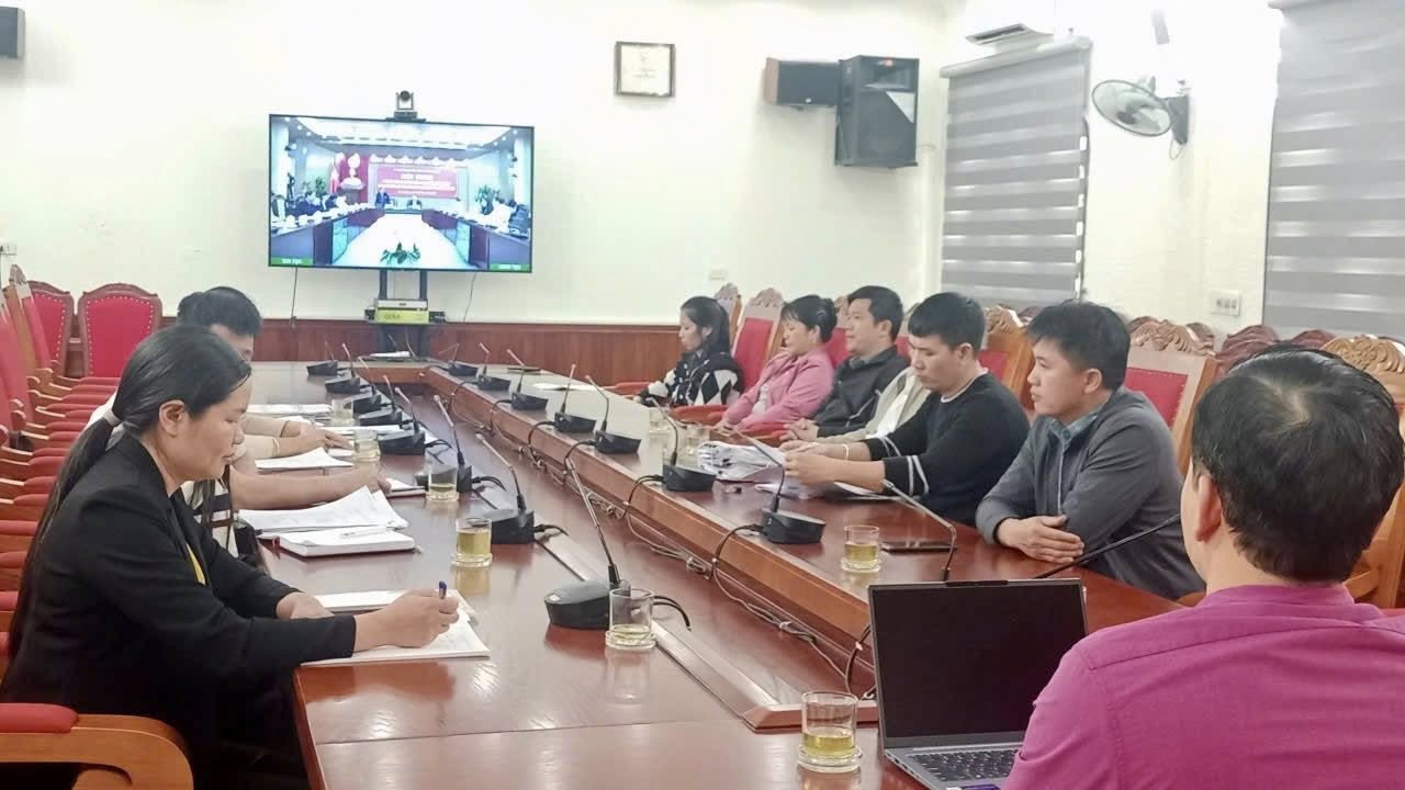 Hội nghị trực tuyến phổ biến, tuyên truyền kiến thức và các mô hình chuyển đổi giống cây trồng, vật nuôi năng suất, giá trị kinh tế cao 