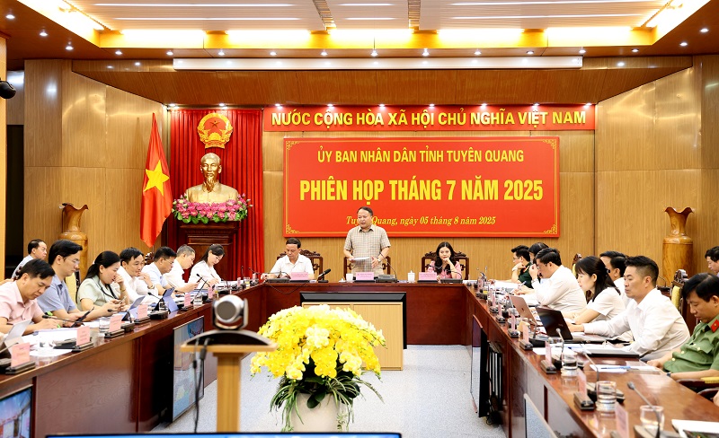 UBND tỉnh họp phiên thường kỳ tháng 7/2025