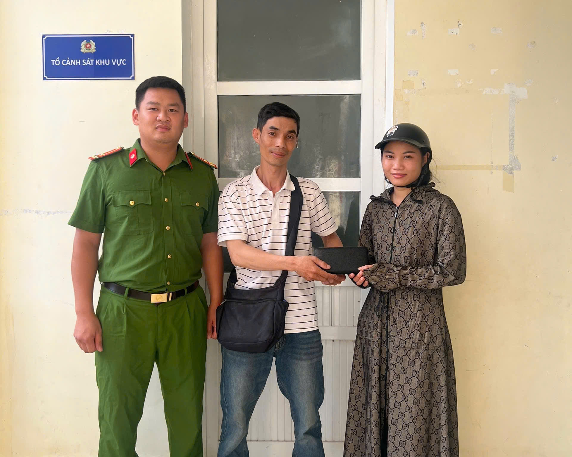 CÔNG AN XÃ XUÂN VÂN BIỂU DƯƠNG GƯƠNG NGƯỜI TỐT, VIỆC TỐT