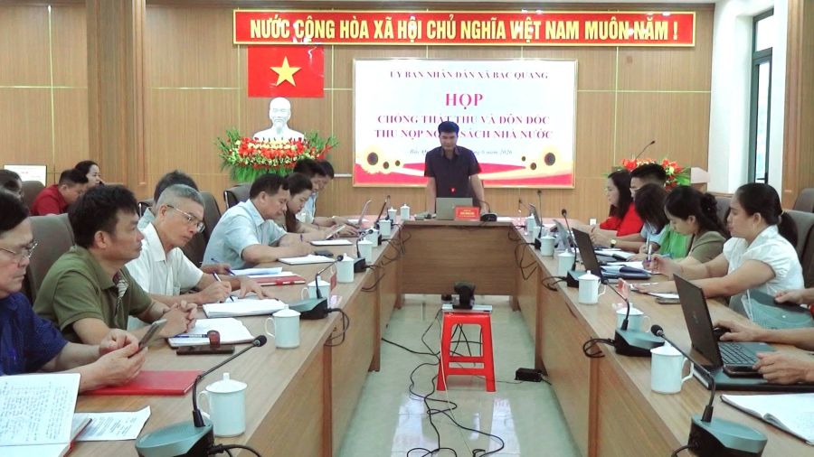 UBND xã họp chống thất thu và đôn đốc thu nộp ngân sách nhà nước