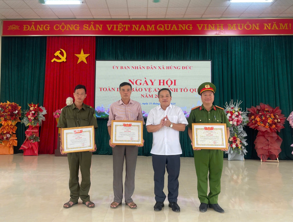 SÔI NỔI NGÀY HỘI TOÀN DÂN BẢO VỆ AN NINH TỔ QUỐC ĐỊA BÀN XÃ HÙNG ĐỨC, TỈNH TUYÊN QUANG