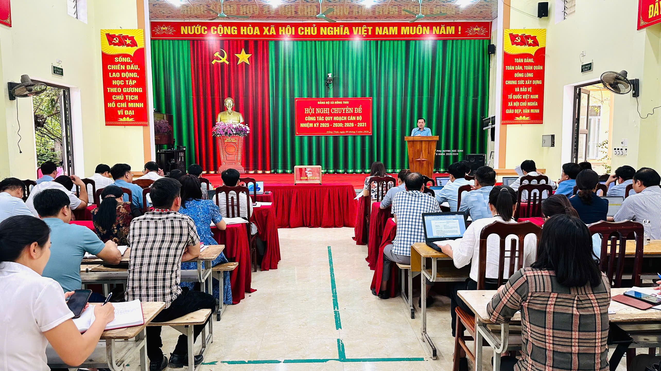 Đảng bộ xã Hồng Thái tổ chức Hội nghị chuyên đề về công tác quy hoạch cán bộ nhiệm kỳ 2025 - 2030; 2026 - 2031