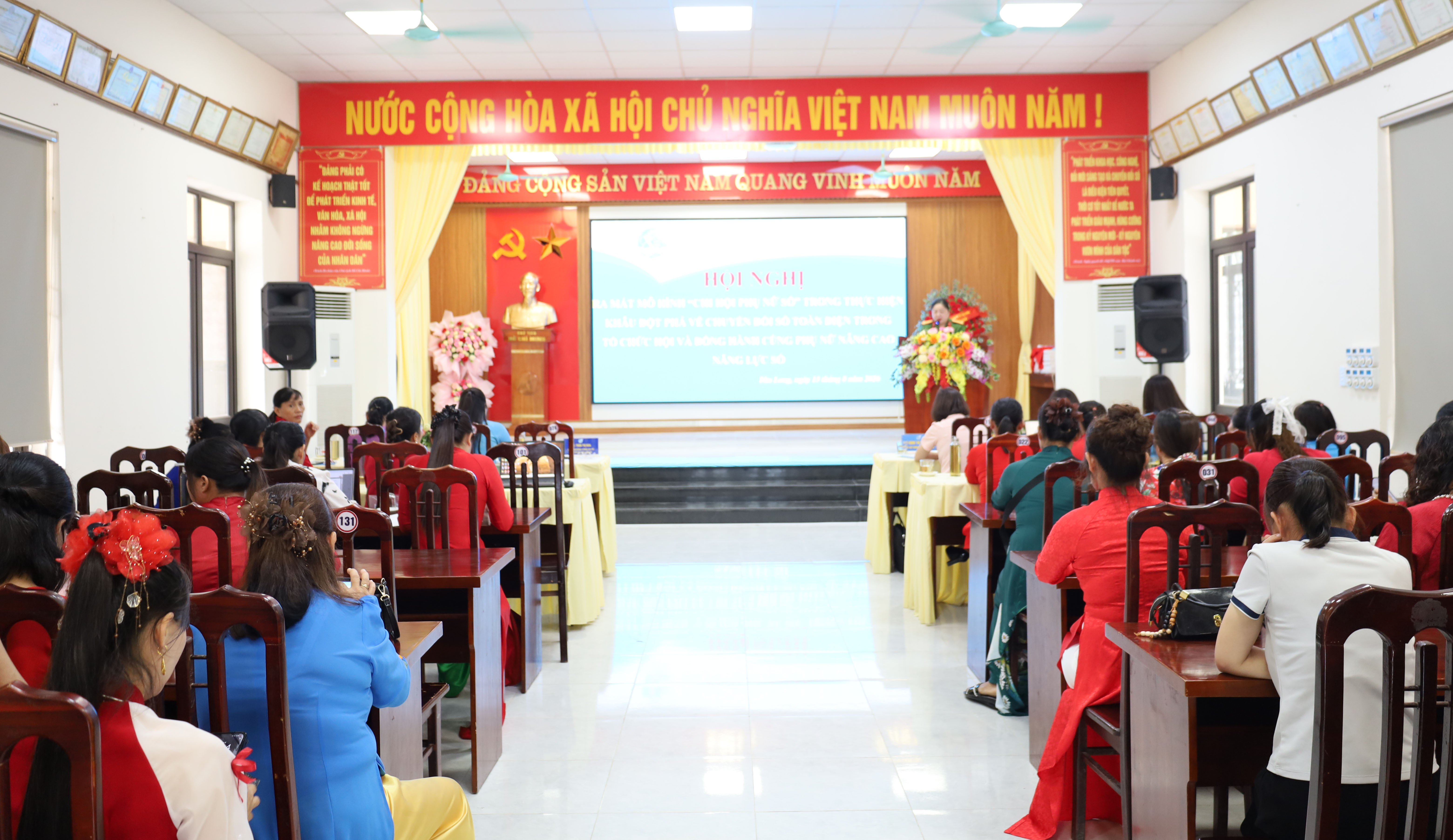 Hội LHPN xã Tân Long đổi mới hoạt động, đẩy mạnh chuyển đổi số và kiện toàn tổ chức Hội
