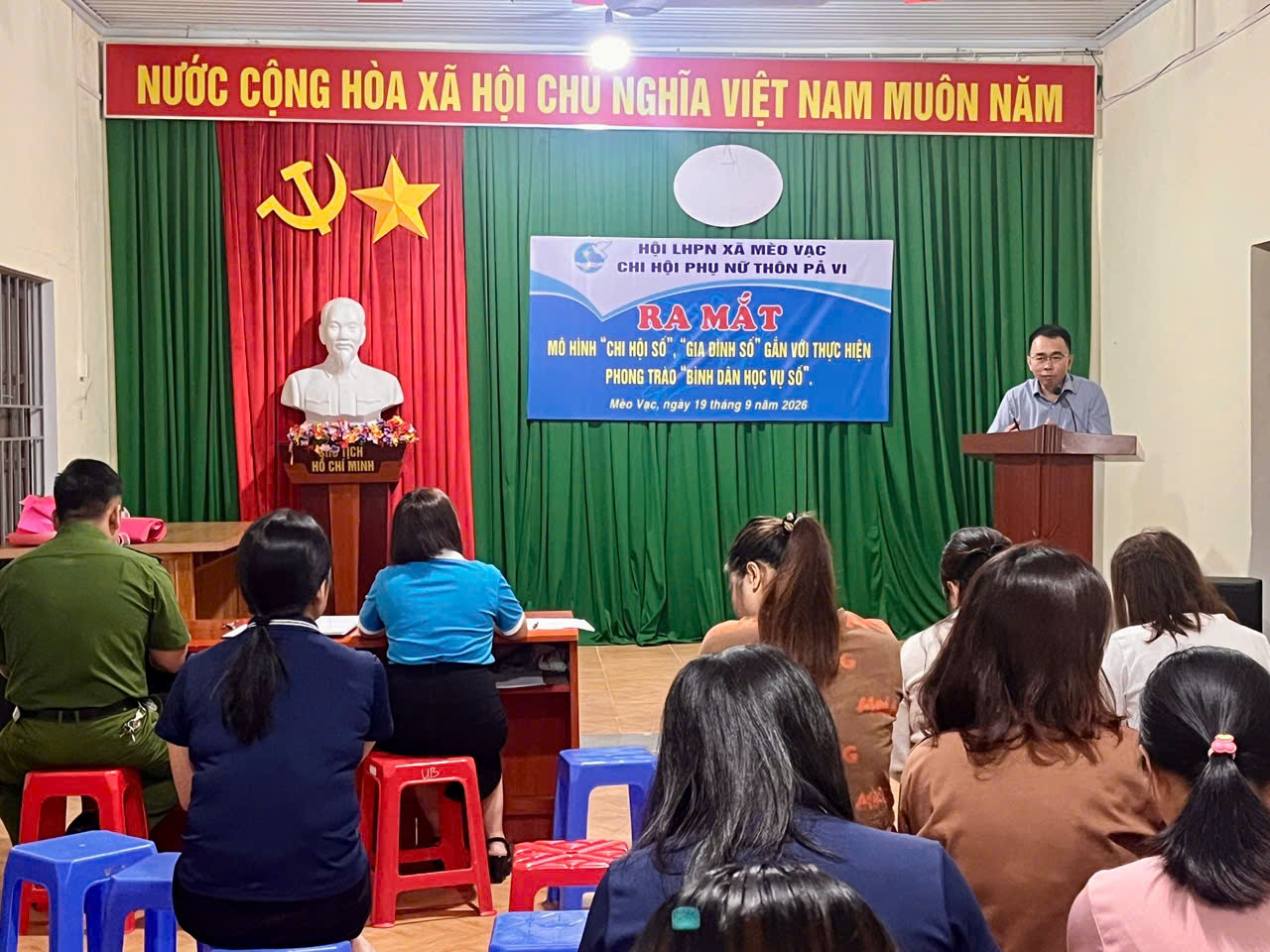 RA MẮT MÔ HÌNH “CHI HỘI SỐ”, “GIA ĐÌNH SỐ” GẮN VỚI PHONG TRÀO “BÌNH DÂN HỌC VỤ SỐ”