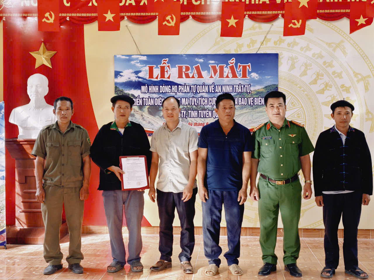 UBND XÃ CÁN TỶ RA MẮT MÔ HÌNH DÒNG HỌ PHÀN TỰ QUẢN TẠI THÔN NA CẠN