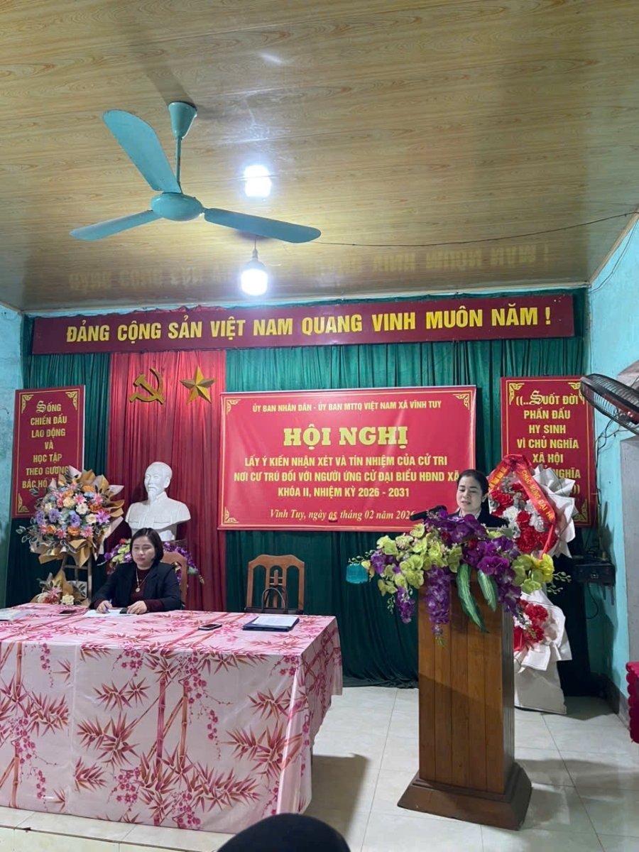 HN lấy &yacute; kiến cử tri 11.jpg