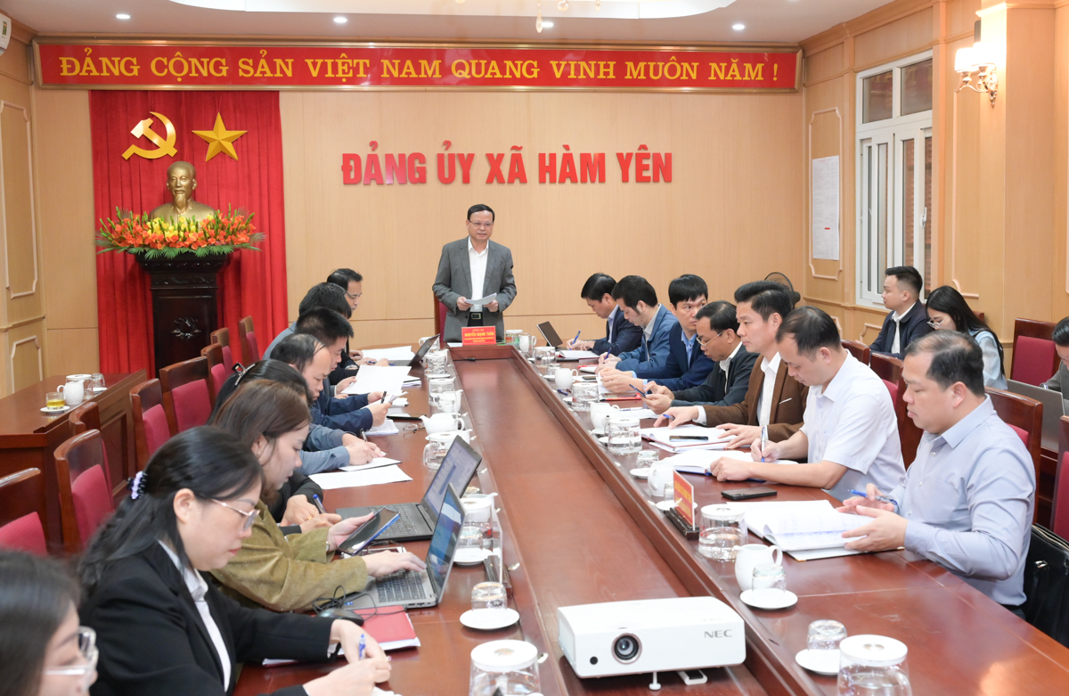 Tập trung cao độ cho bầu cử