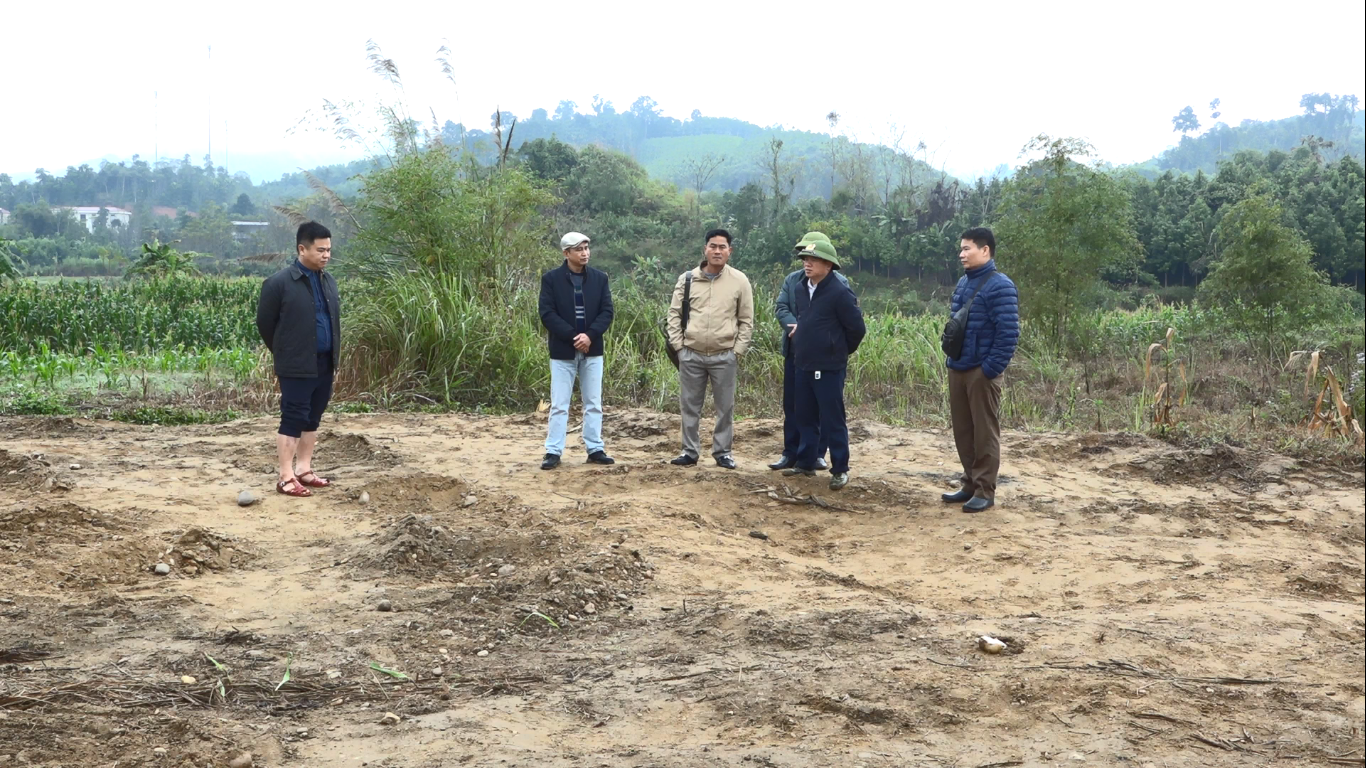 Phó Chủ tịch Thường trực UBND xã Lục Linh Tuyền làm việc với Công ty cổ phần khoáng sản Vitech Hà Giang