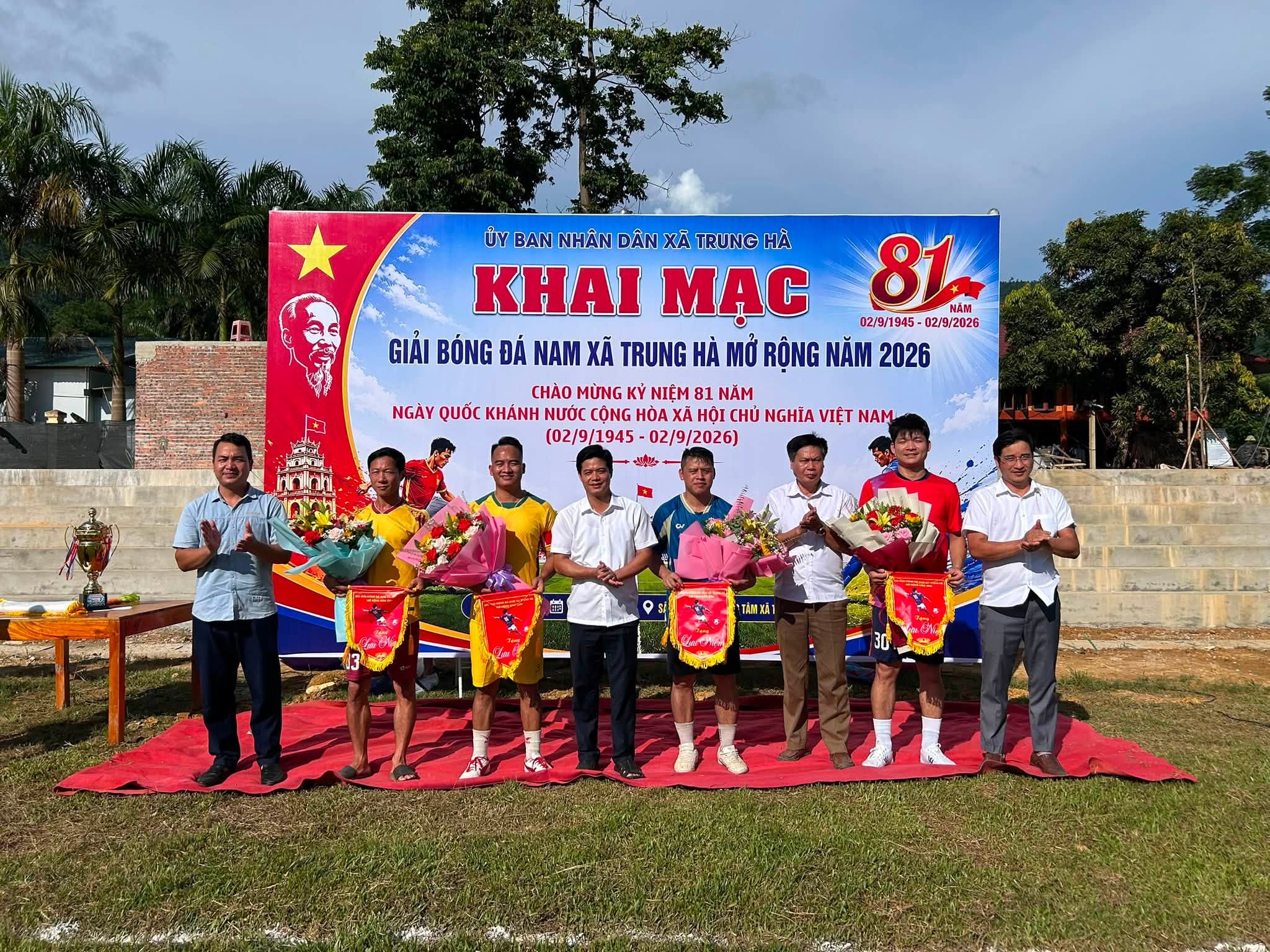 XÃ TRUNG HÀ SÔI NỔI KHAI MẠC GIẢI BÓNG ĐÁ NAM MỞ RỘNG NĂM 2026